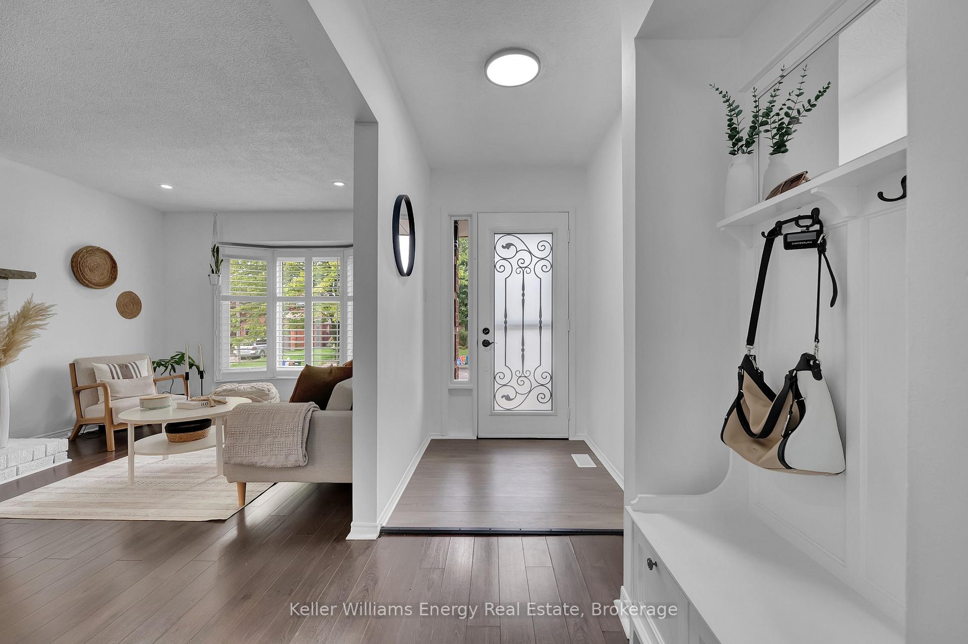 Photo 7 of 831 Lavis Street, Oshawa, Pinecrest — HOMEH