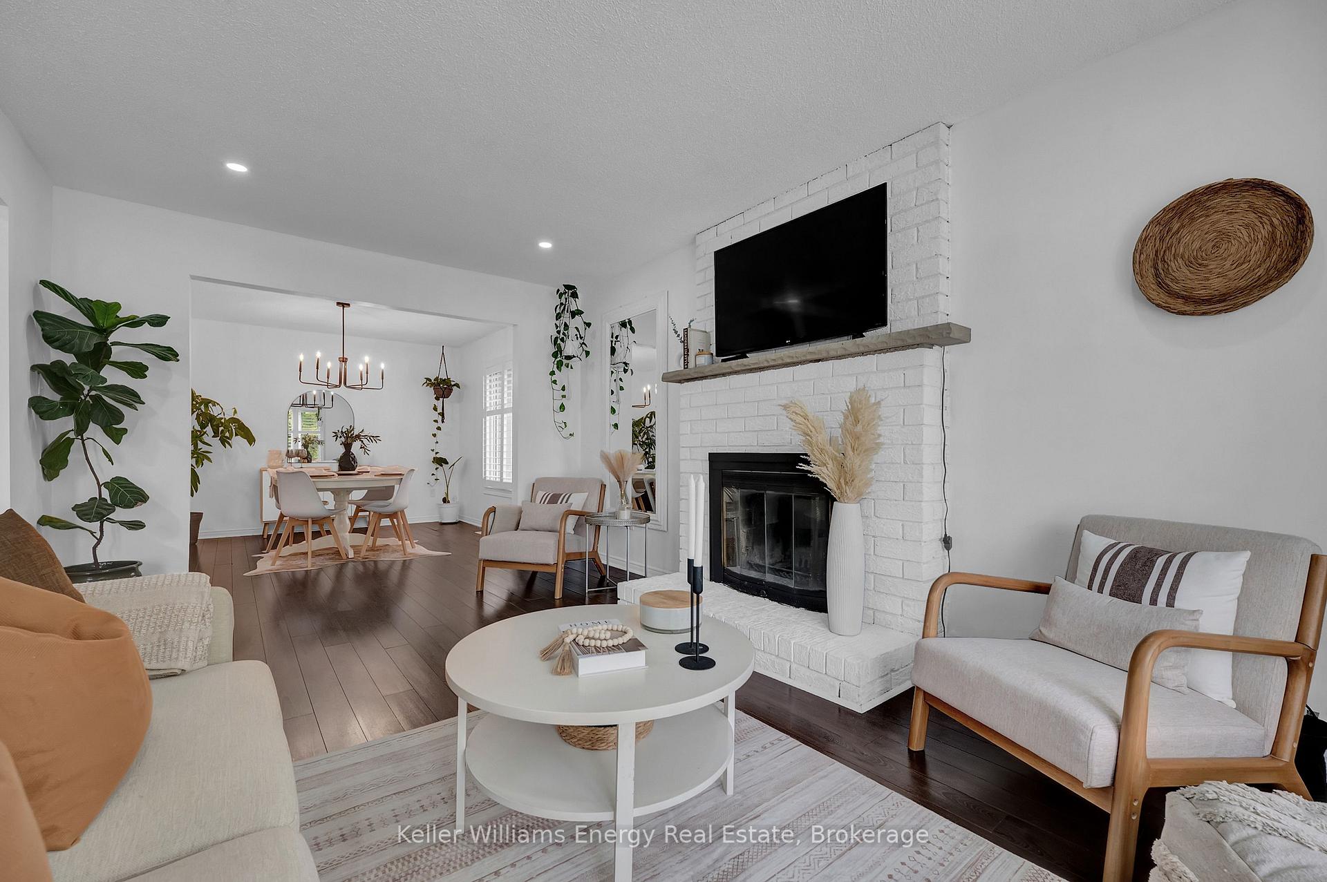 Photo 11 of 831 Lavis Street, Oshawa, Pinecrest — HOMEH
