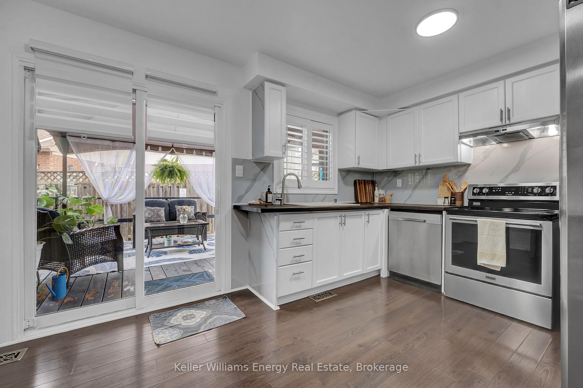 Photo 16 of 831 Lavis Street, Oshawa, Pinecrest — HOMEH