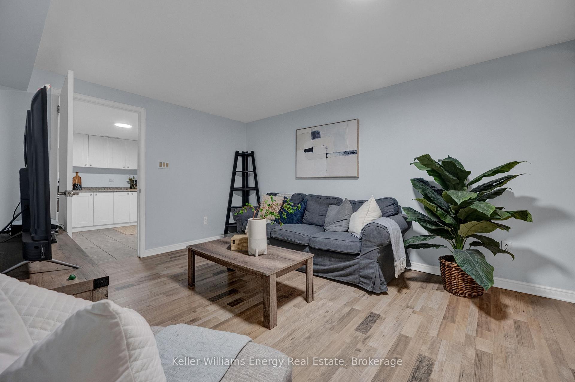 Photo 32 of 831 Lavis Street, Oshawa, Pinecrest — HOMEH