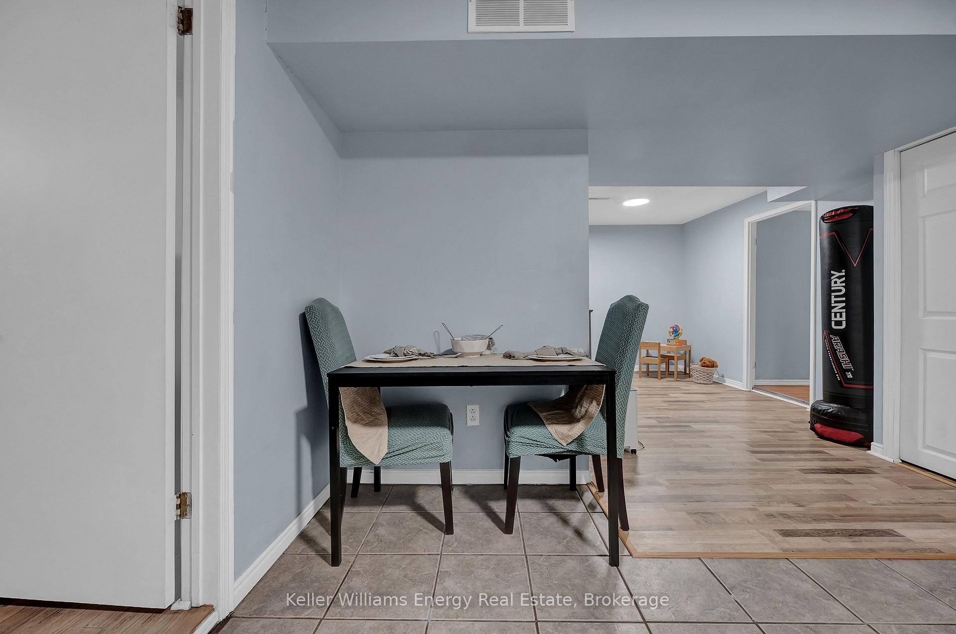 Photo 39 of 831 Lavis Street, Oshawa, Pinecrest — HOMEH