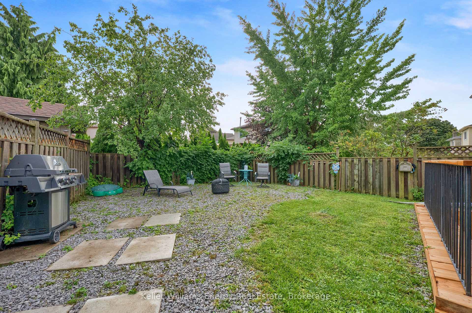 Photo 46 of 831 Lavis Street, Oshawa, Pinecrest — HOMEH