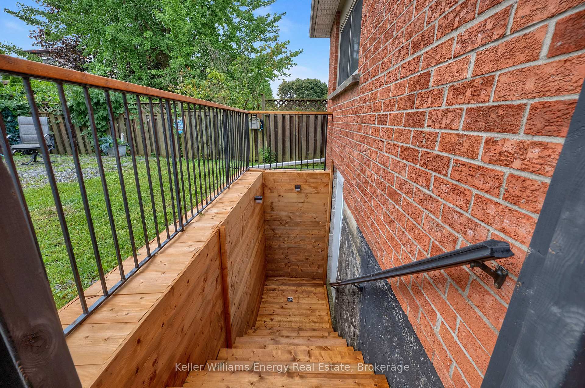 Photo 48 of 831 Lavis Street, Oshawa, Pinecrest — HOMEH