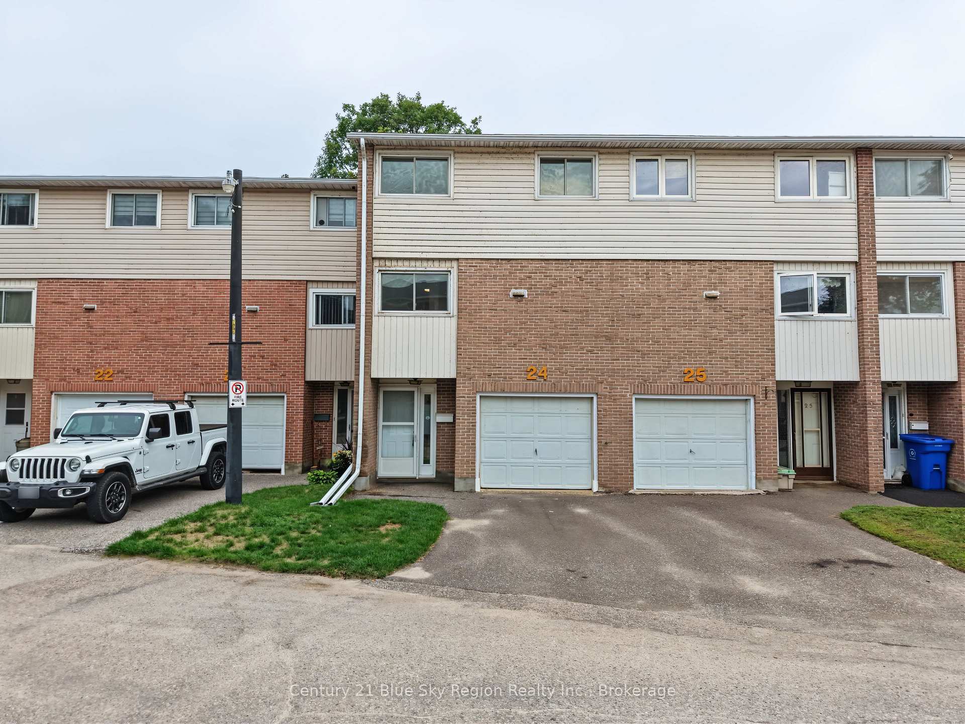 Photo of Unit 24, 644 Lakeshore Drive