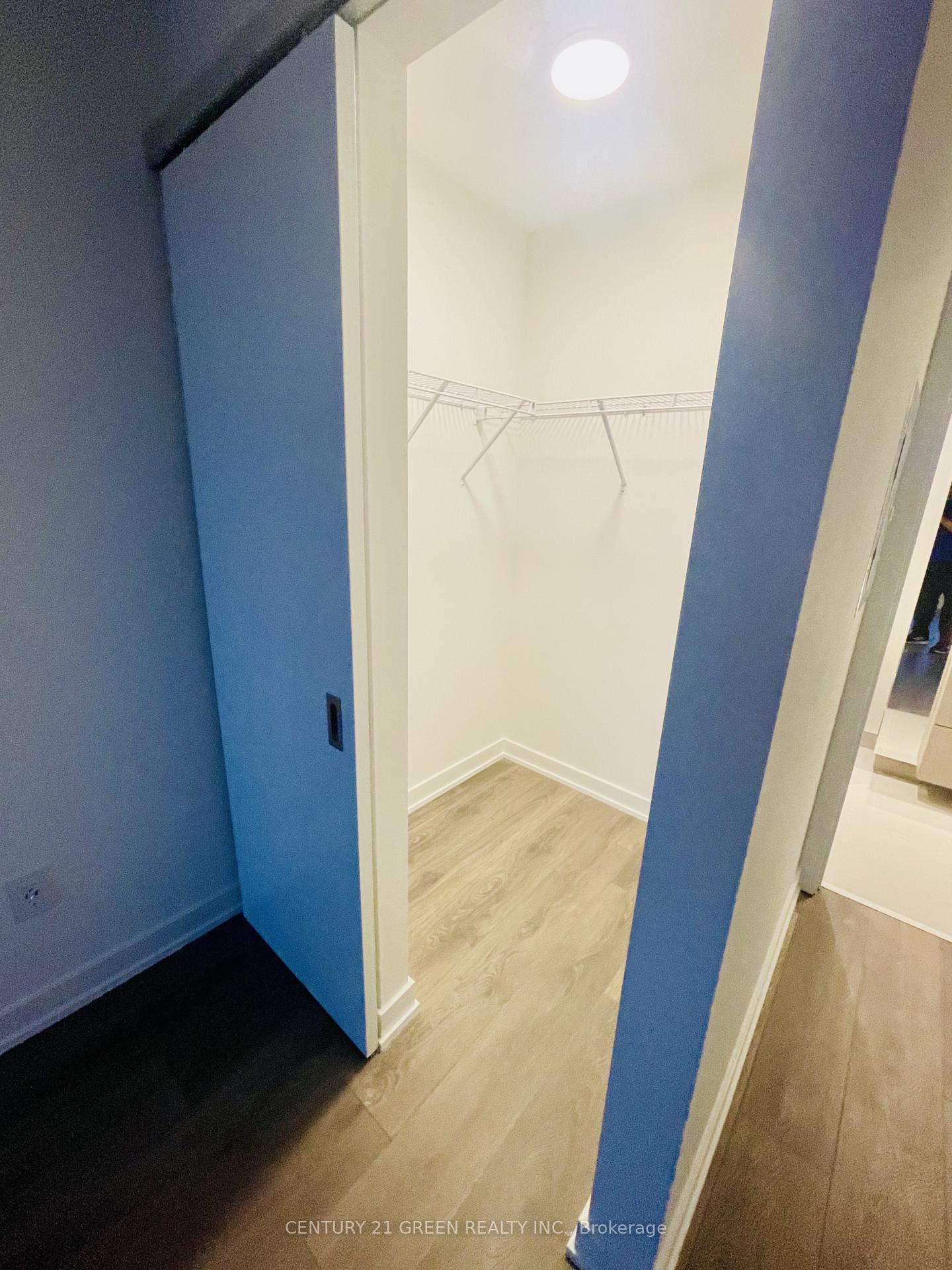 Photo 10 of Unit 206, 28 Ann Street, Mississauga, Port Credit — HOMEH