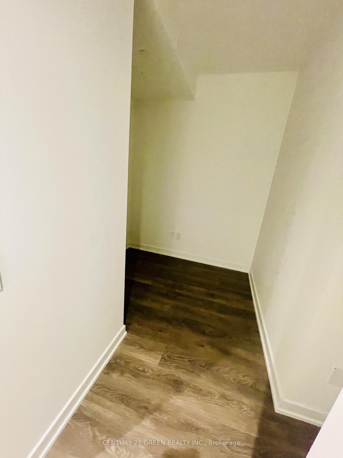 Photo 14 of Unit 206, 28 Ann Street, Mississauga, Port Credit — HOMEH