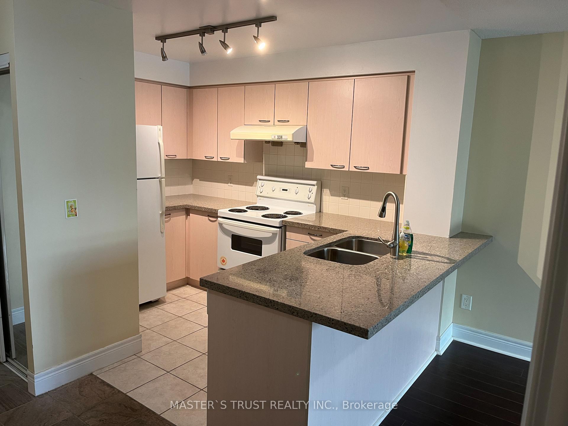Photo 3 of Unit 522, 62 Suncrest Boulevard, Markham, Commerce Valley — HOMEH