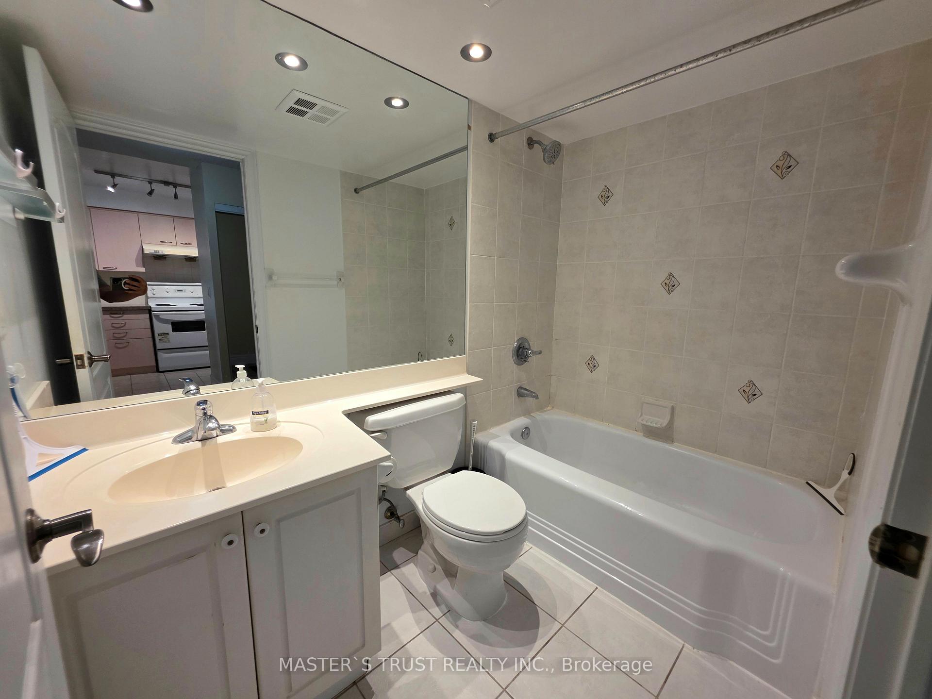 Photo 18 of Unit 522, 62 Suncrest Boulevard, Markham, Commerce Valley — HOMEH