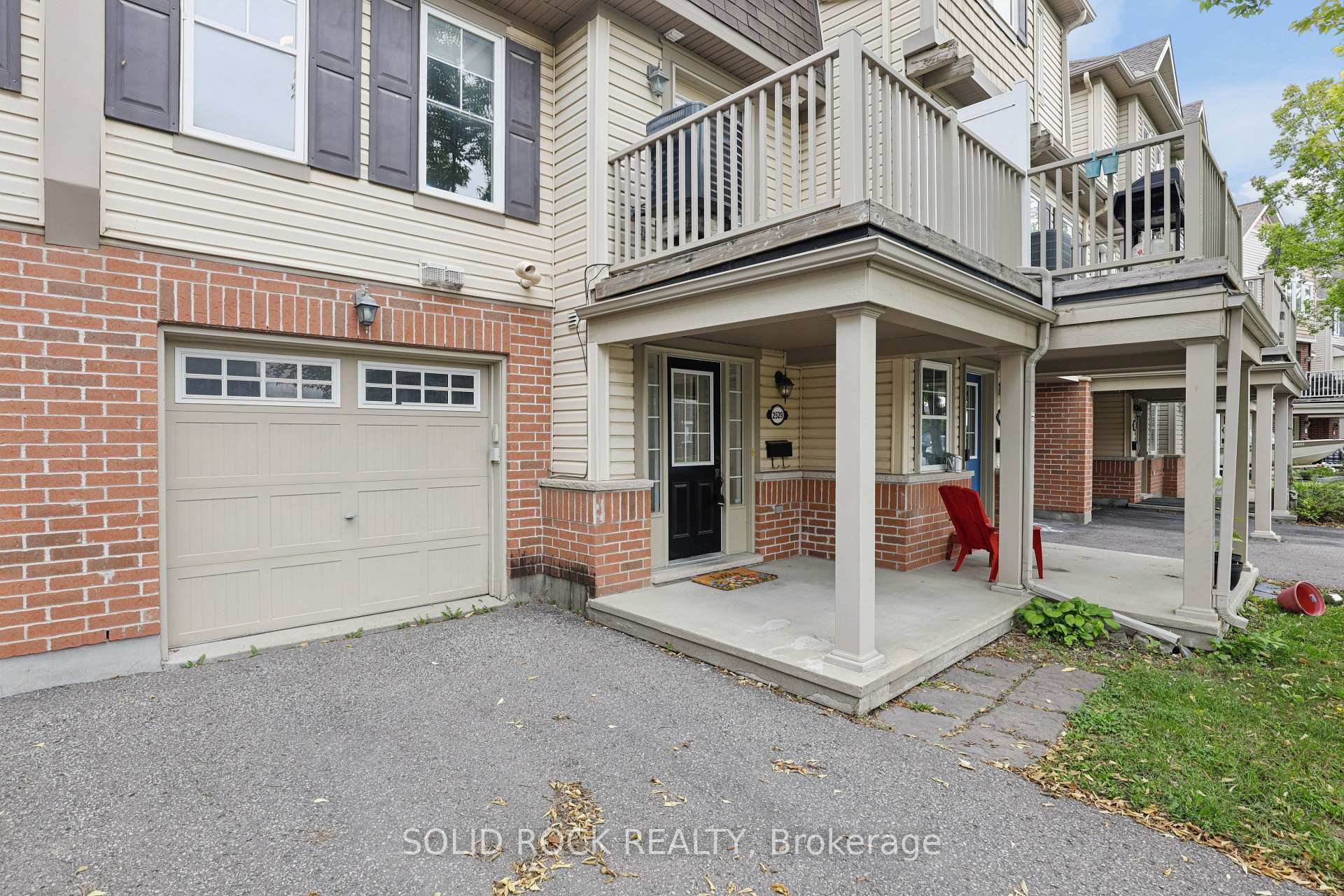 Photo 2 of 2529 Waterlilly Way, Ottawa, Barrhaven - Heritage Park — HOMEH
