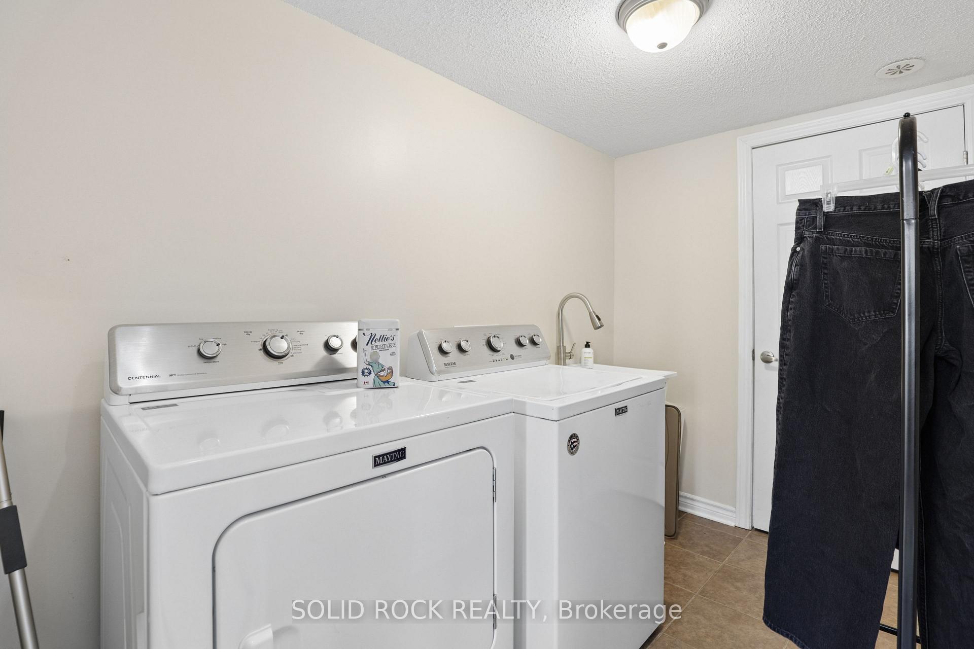 Photo 20 of 2529 Waterlilly Way, Ottawa, Barrhaven - Heritage Park — HOMEH