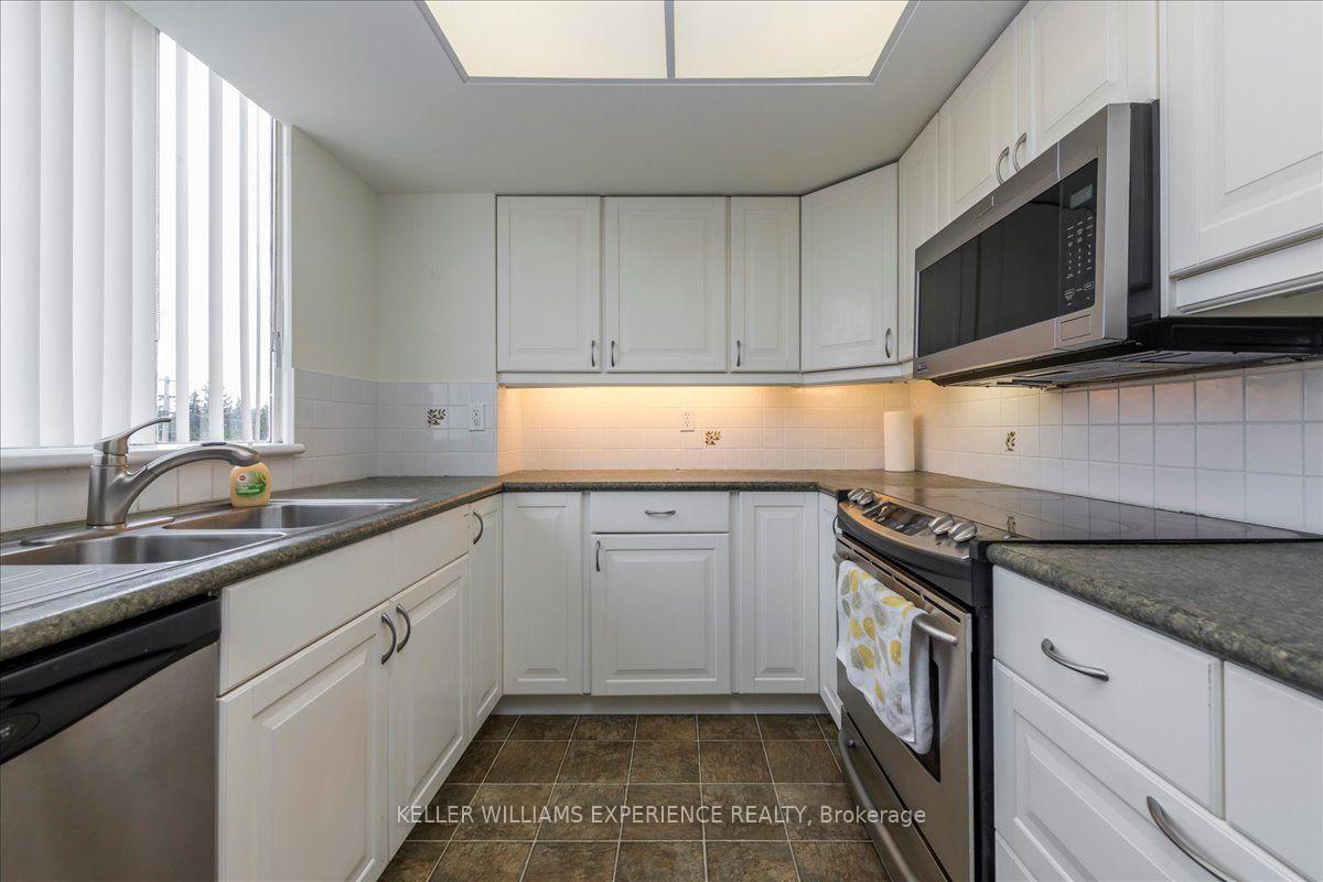 Photo 8 of Unit 503, 270 Davis Drive, Newmarket, Central Newmarket — HOMEH