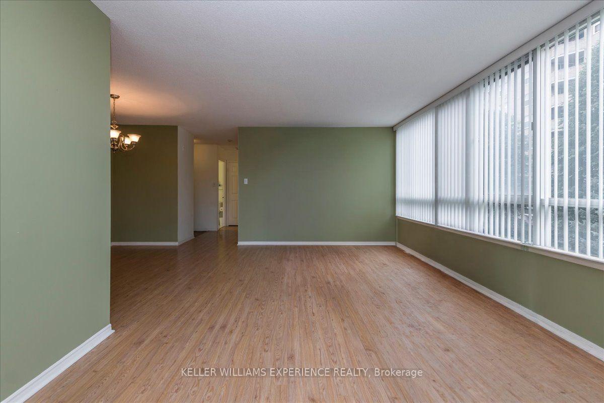 Photo 12 of Unit 503, 270 Davis Drive, Newmarket, Central Newmarket — HOMEH