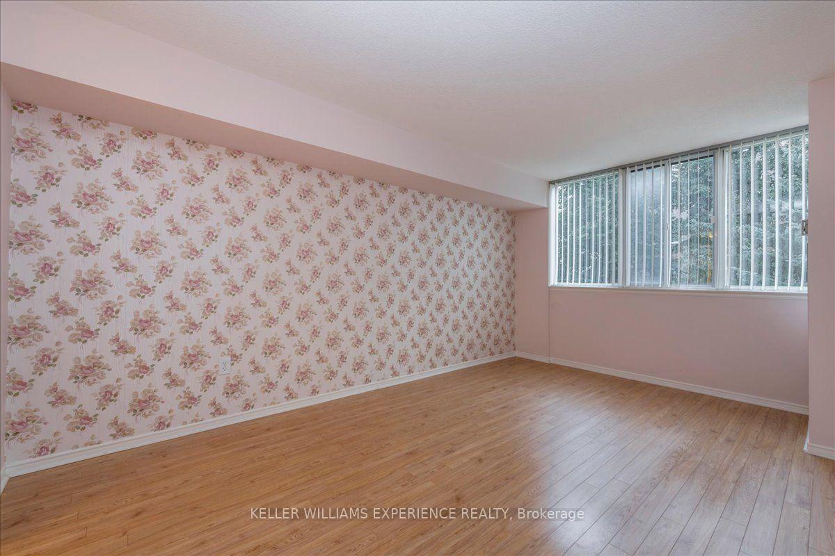 Photo 13 of Unit 503, 270 Davis Drive, Newmarket, Central Newmarket — HOMEH