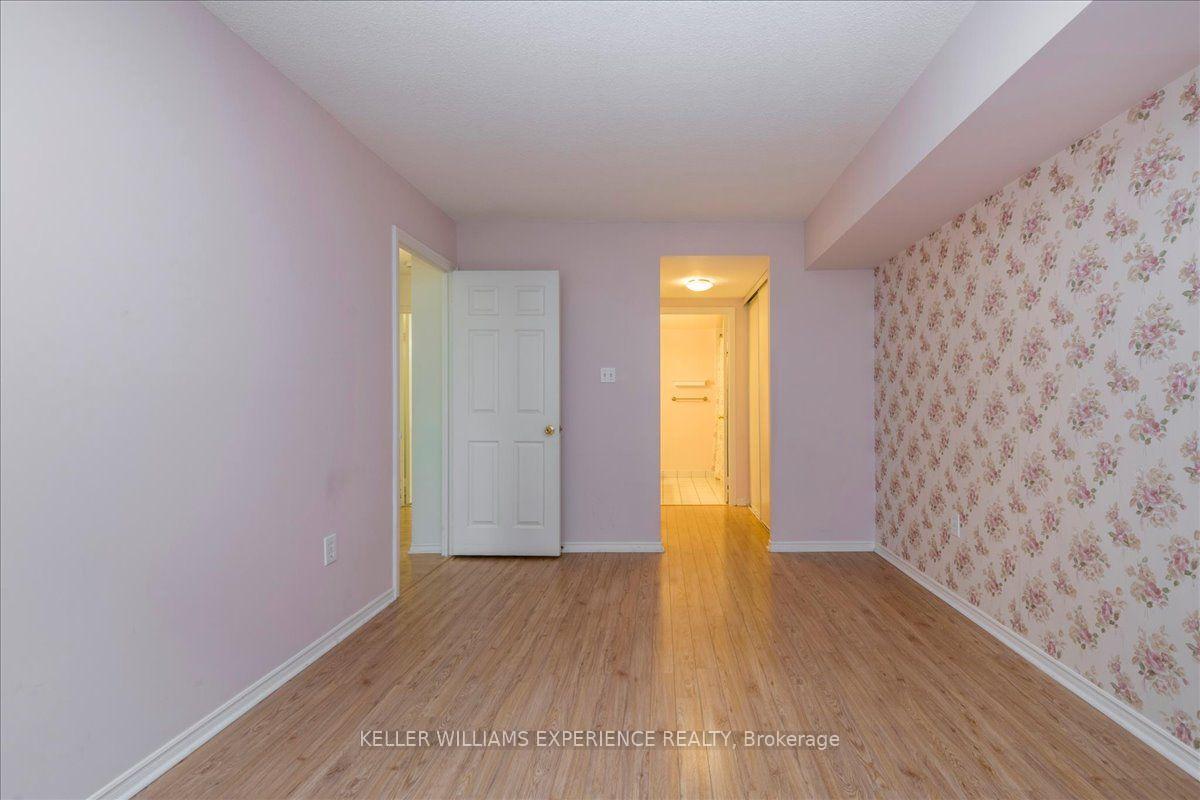 Photo 15 of Unit 503, 270 Davis Drive, Newmarket, Central Newmarket — HOMEH