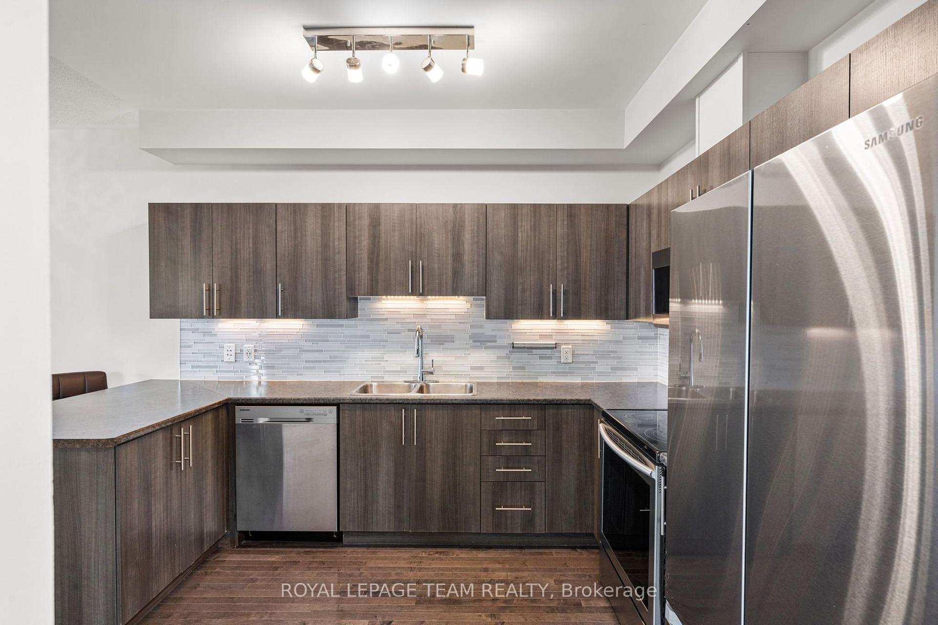 Photo 6 of 534 Barrick Hill Road, Ottawa, Kanata - Emerald Meadows/Trailwest — HOMEH
