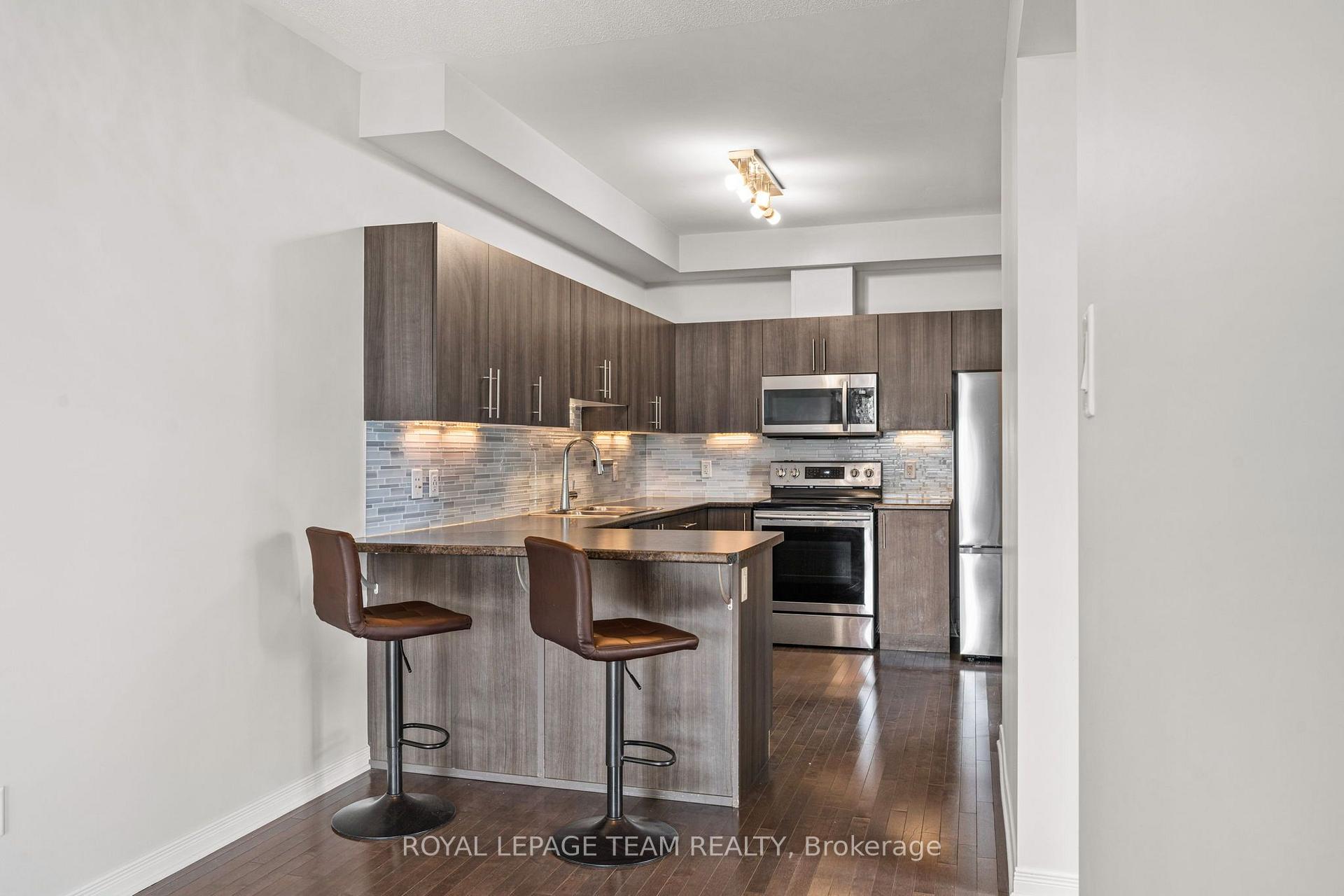 Photo 7 of 534 Barrick Hill Road, Ottawa, Kanata - Emerald Meadows/Trailwest — HOMEH