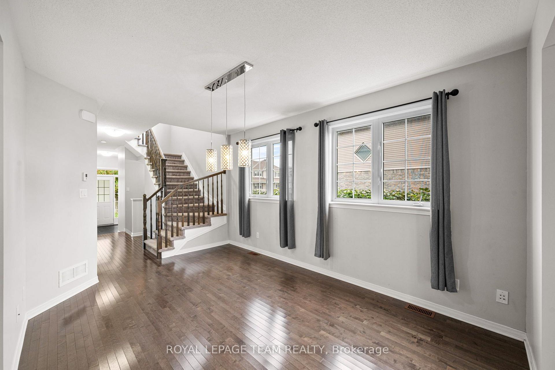 Photo 10 of 534 Barrick Hill Road, Ottawa, Kanata - Emerald Meadows/Trailwest — HOMEH