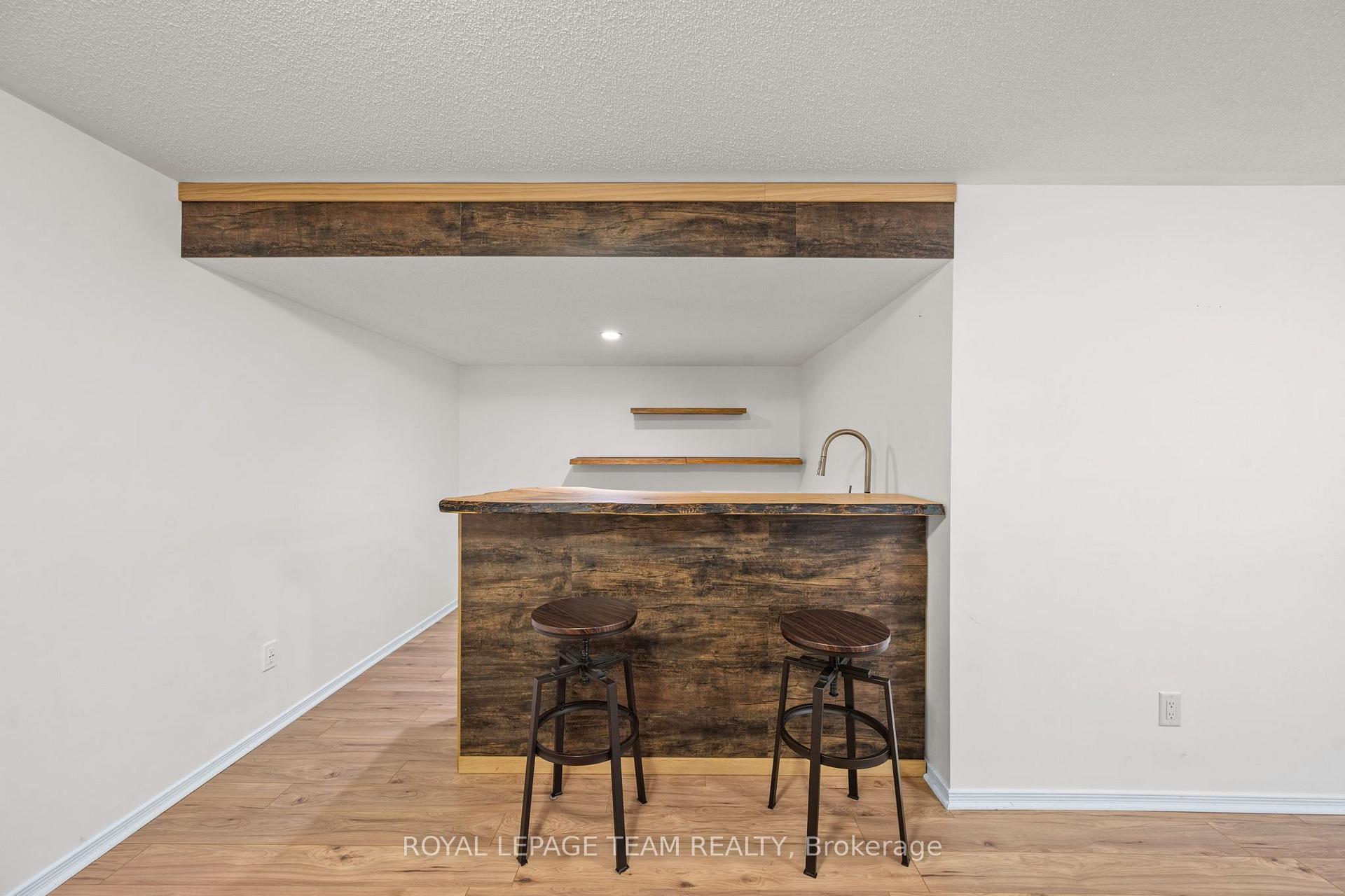 Photo 30 of 534 Barrick Hill Road, Ottawa, Kanata - Emerald Meadows/Trailwest — HOMEH