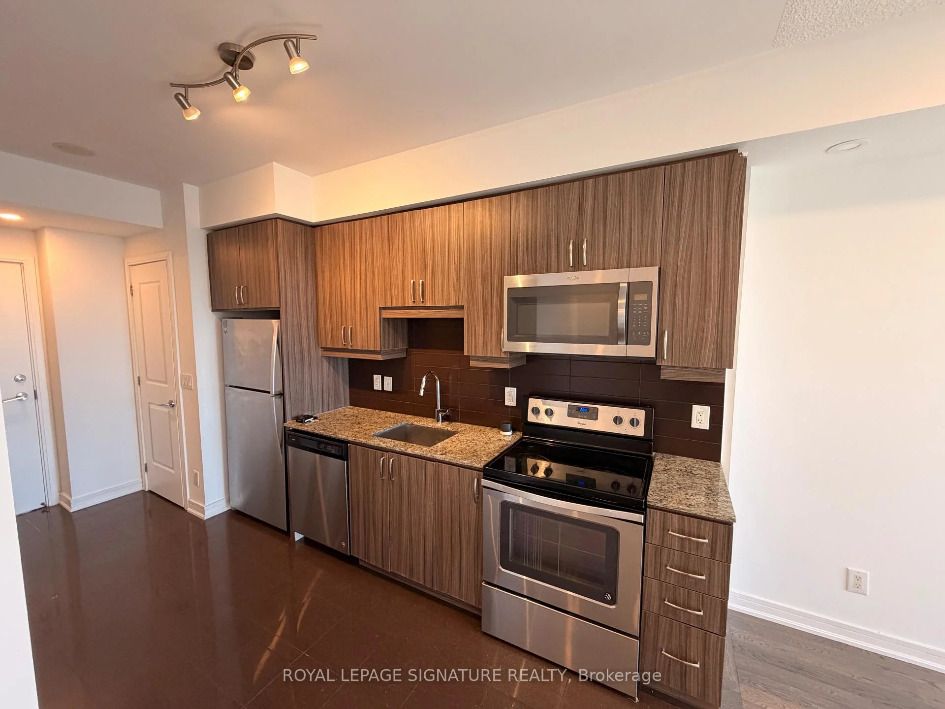 Photo 3 of Unit 1908NW, 9201 Yonge Street, Richmond Hill, Langstaff — HOMEH