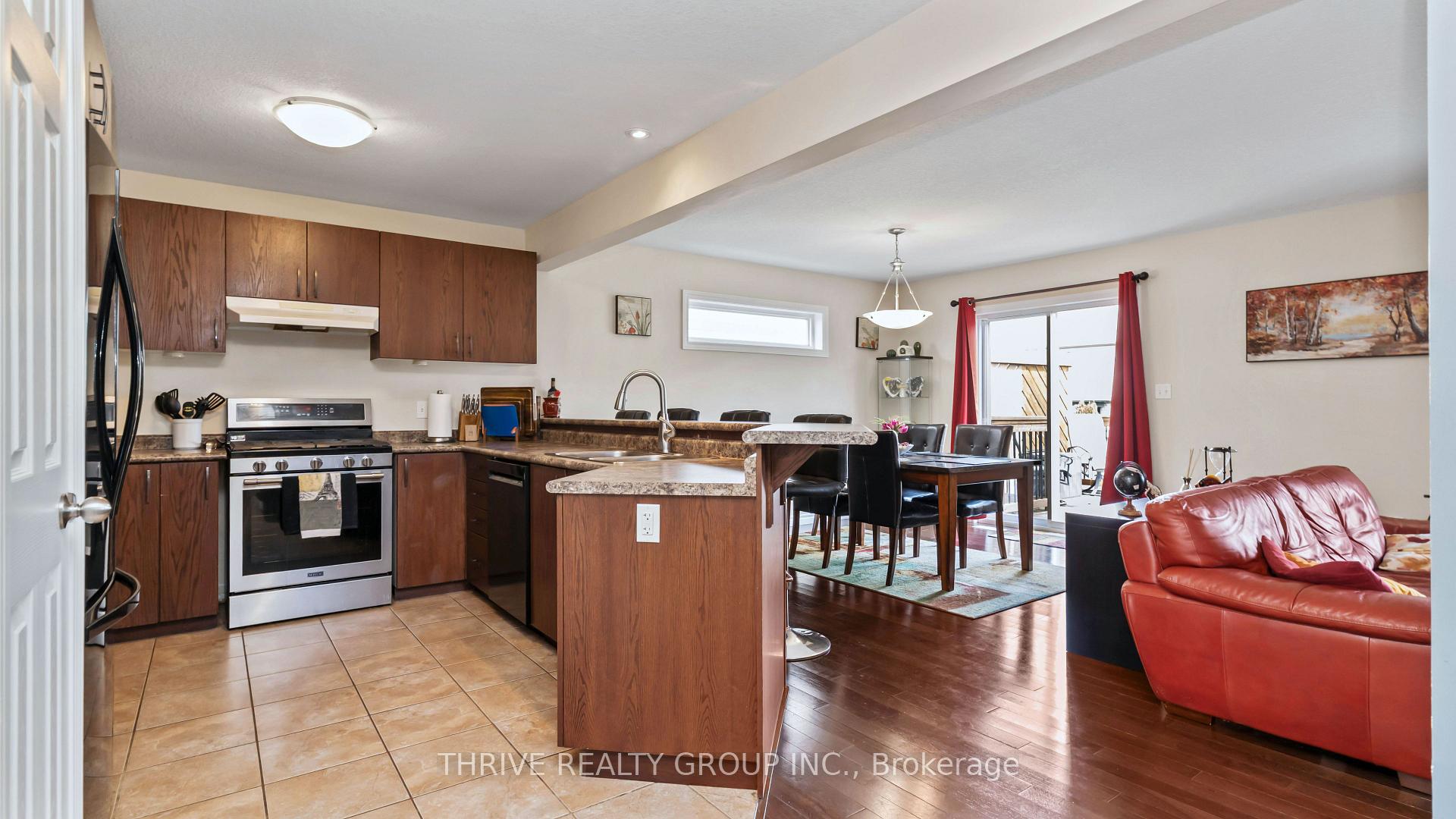 Photo 5 of 2695 Foxbend Link, London, North S — HOMEH