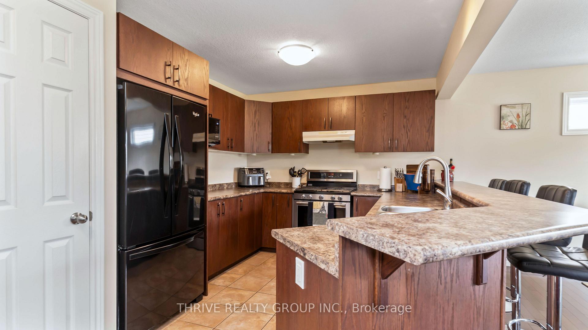 Photo 6 of 2695 Foxbend Link, London, North S — HOMEH