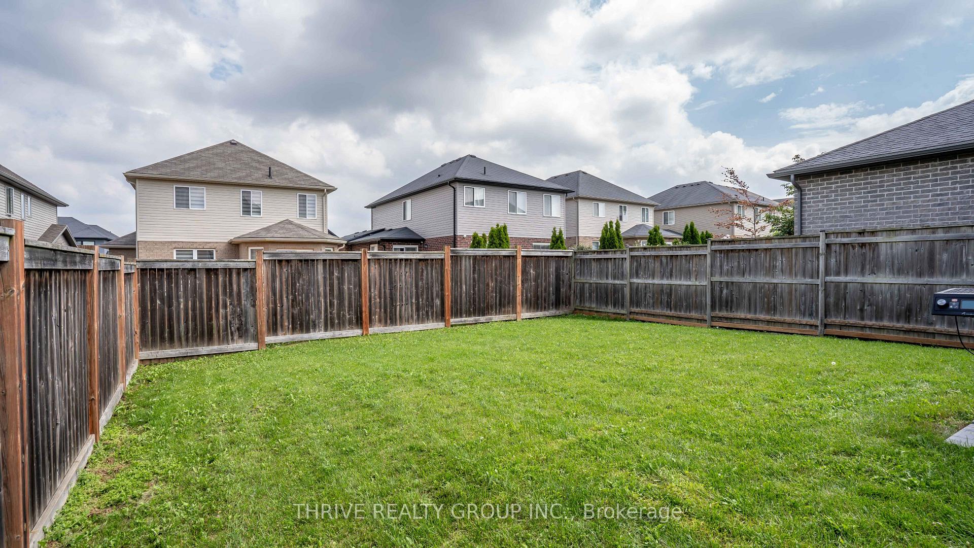 Photo 29 of 2695 Foxbend Link, London, North S — HOMEH