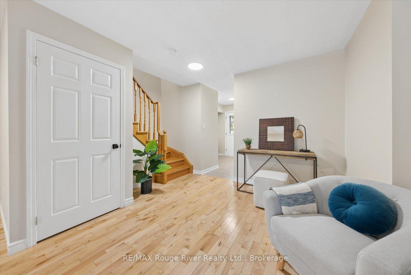 Photo 7 of 274 Swindells Street, Clarington, Bowmanville — HOMEH