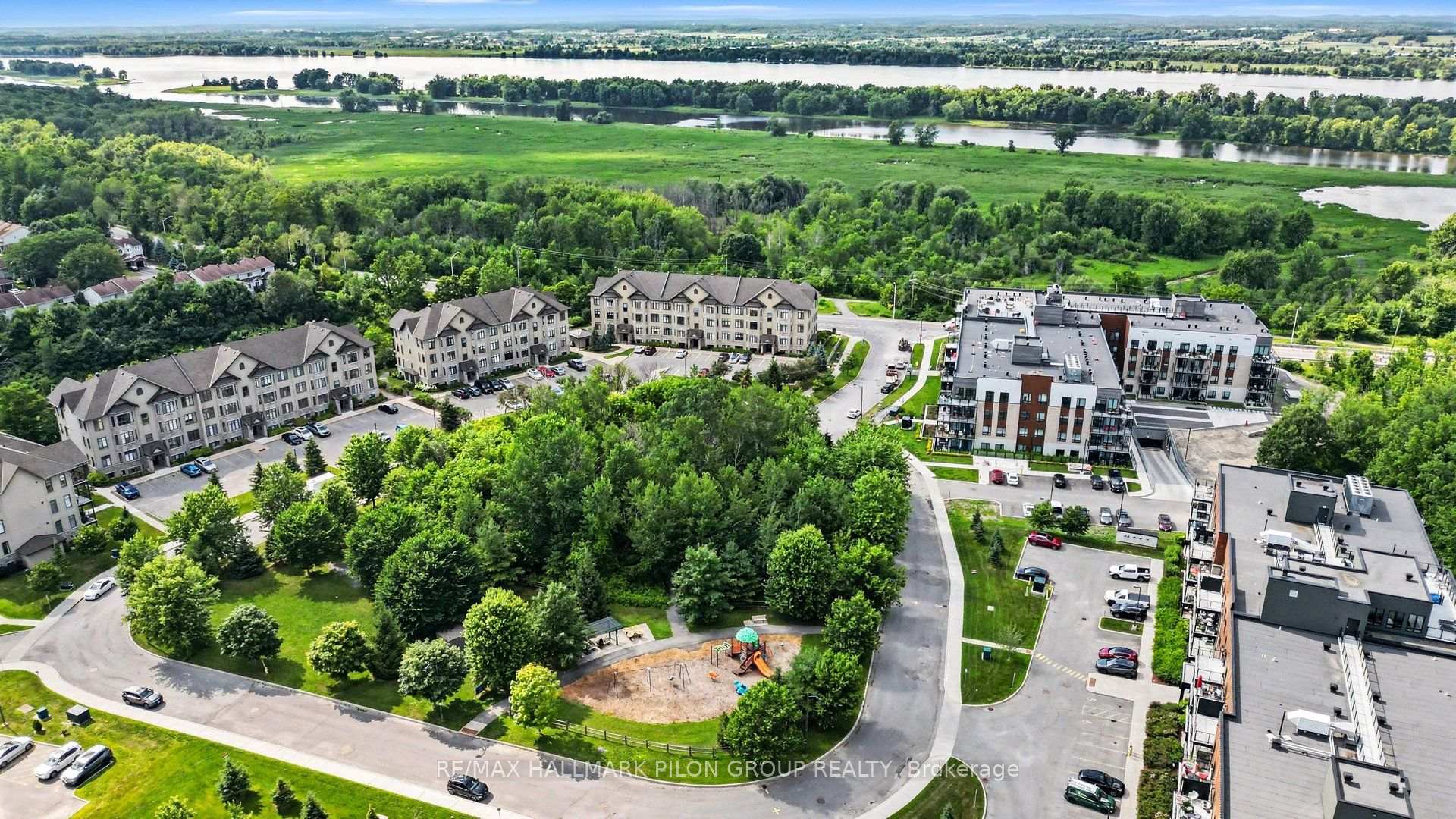 Photo 2 of Unit 7, 10 Prestige Circle, Ottawa, Chatelaine Village — HOMEH