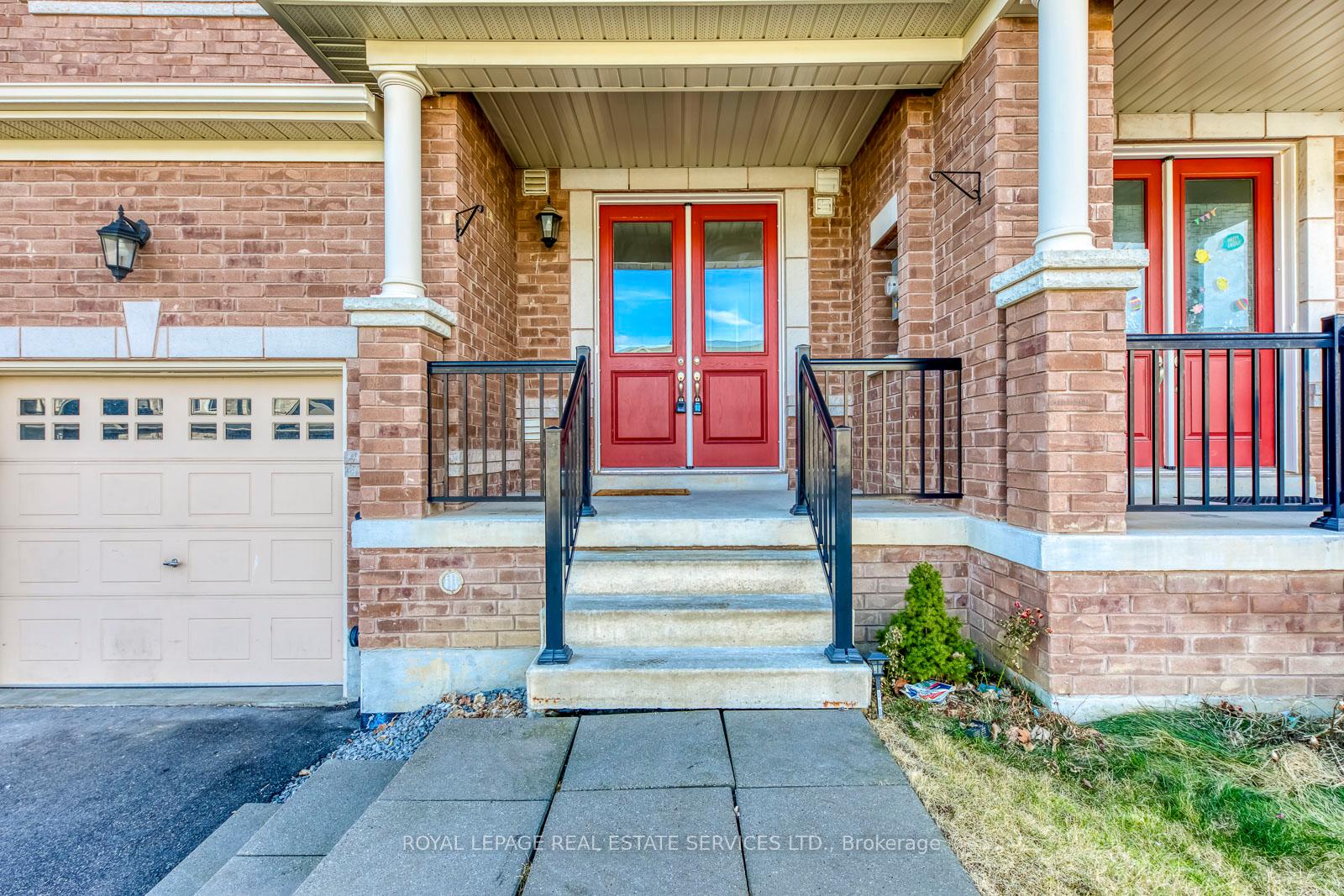 Photo 3 of 22 Callon Drive, Hamilton, Meadowlands — HOMEH