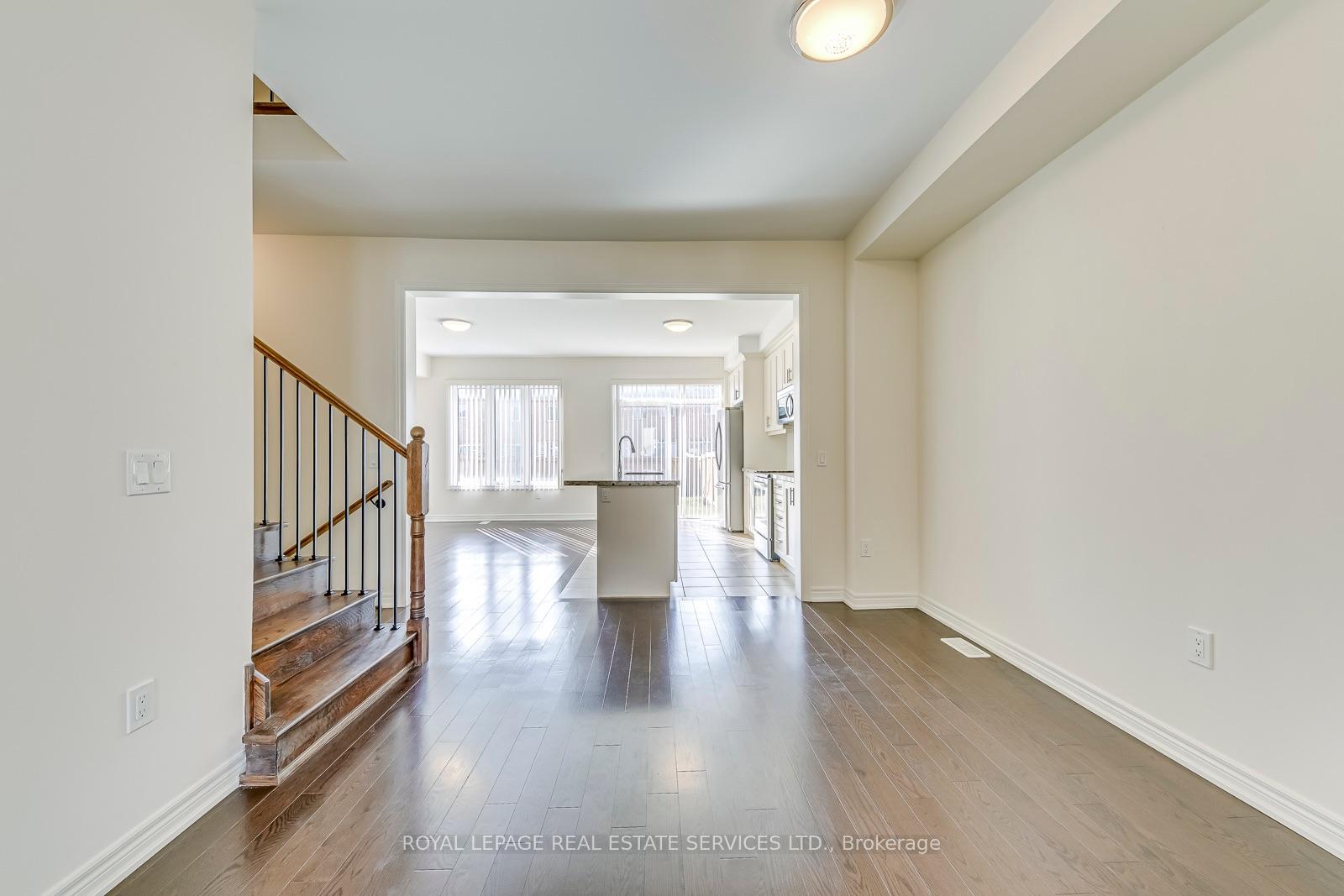 Photo 5 of 22 Callon Drive, Hamilton, Meadowlands — HOMEH