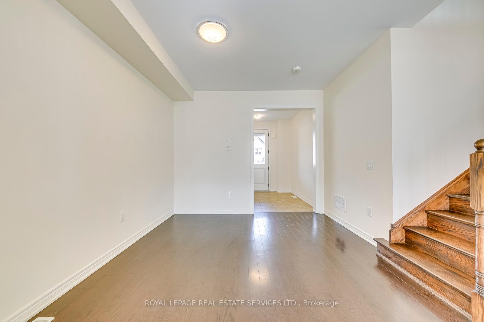 Photo 7 of 22 Callon Drive, Hamilton, Meadowlands — HOMEH