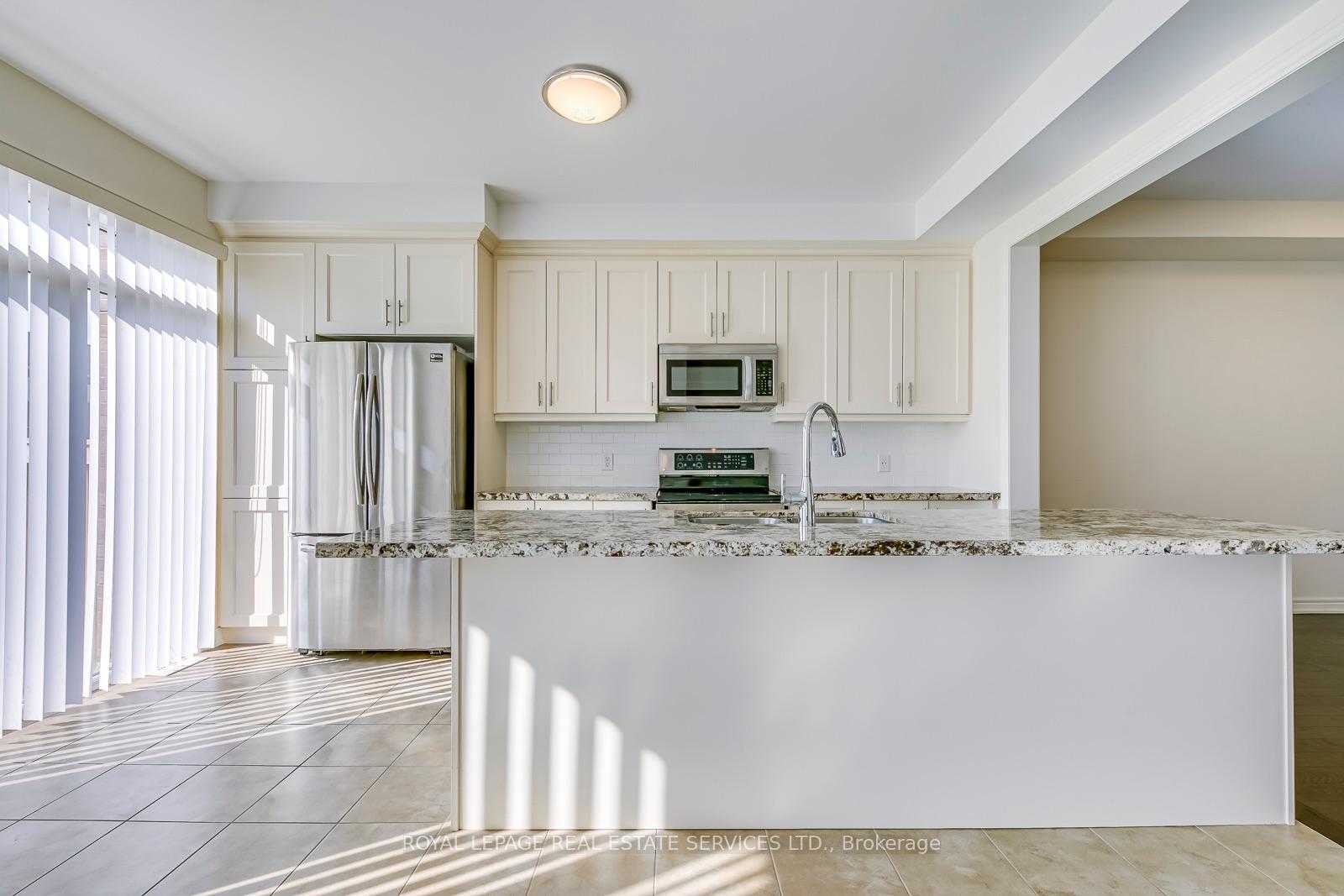 Photo 9 of 22 Callon Drive, Hamilton, Meadowlands — HOMEH