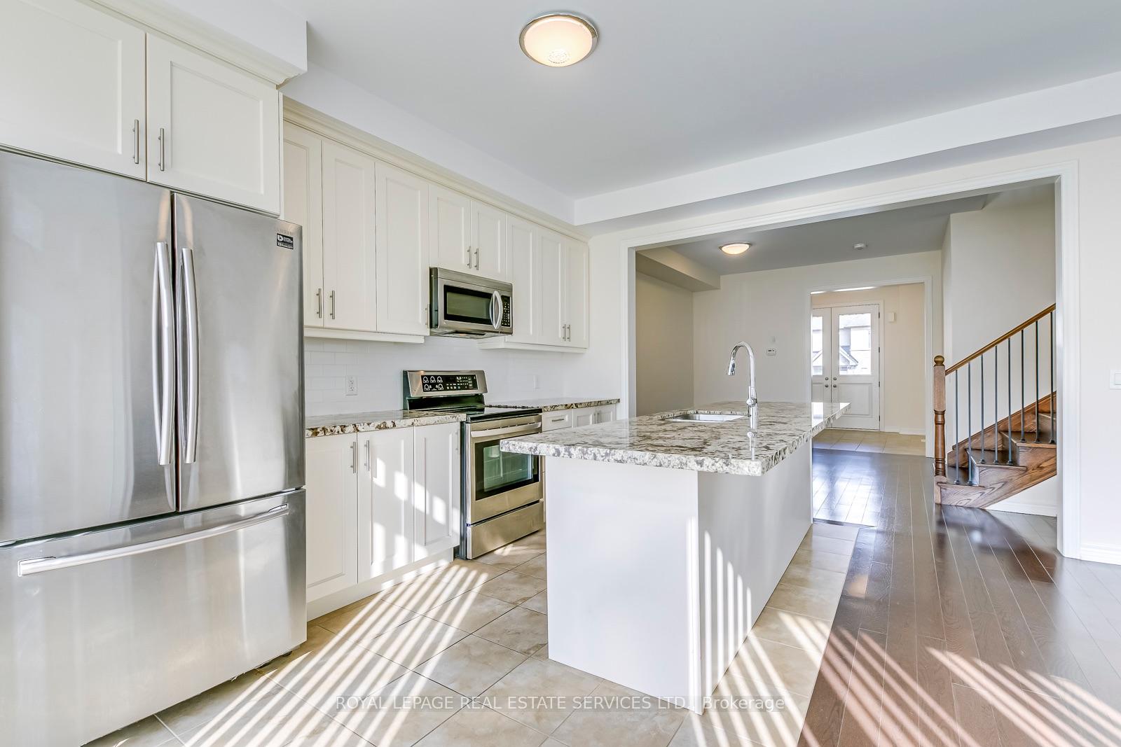 Photo 11 of 22 Callon Drive, Hamilton, Meadowlands — HOMEH