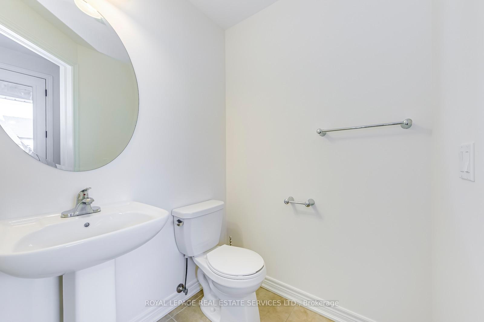Photo 17 of 22 Callon Drive, Hamilton, Meadowlands — HOMEH