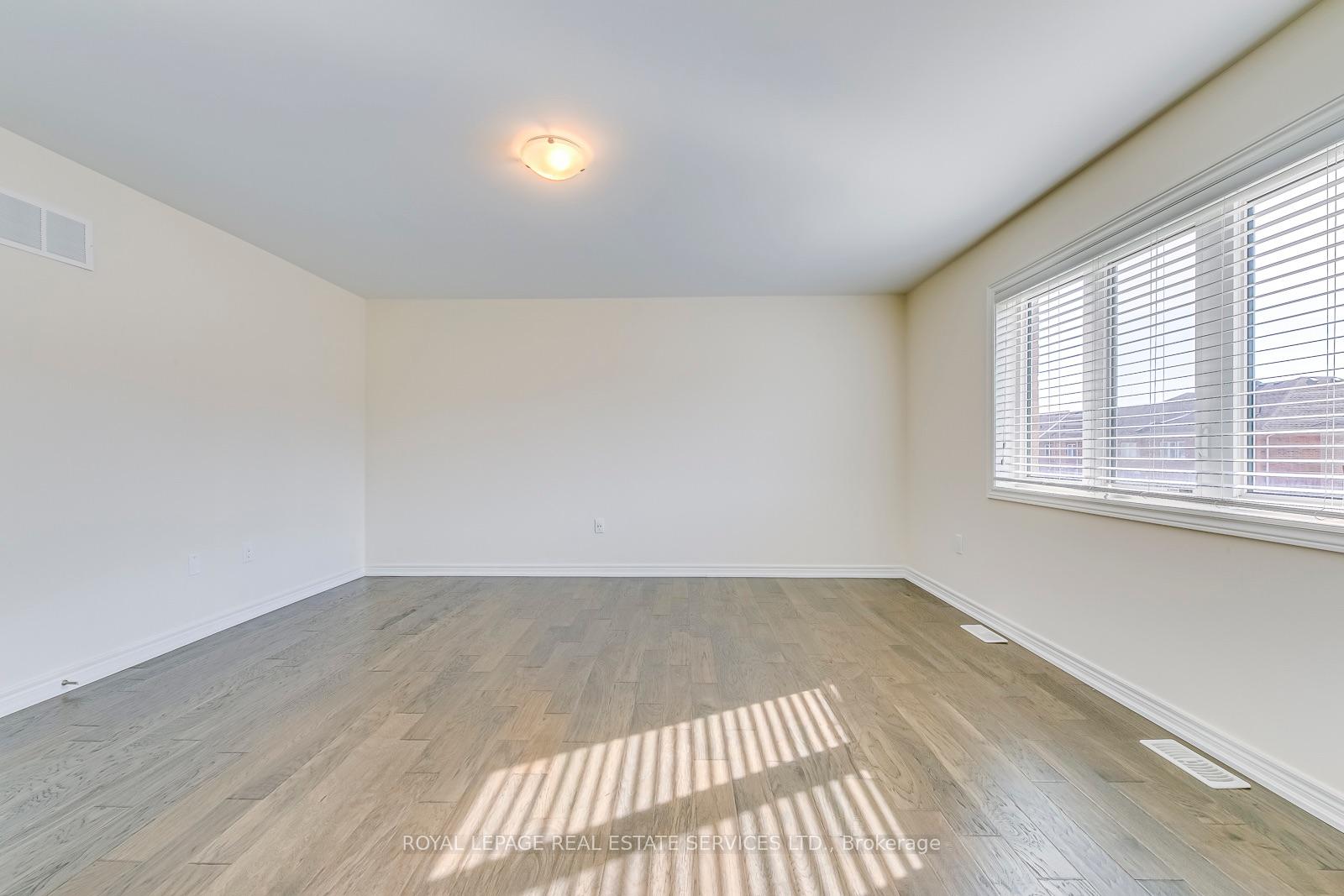 Photo 22 of 22 Callon Drive, Hamilton, Meadowlands — HOMEH
