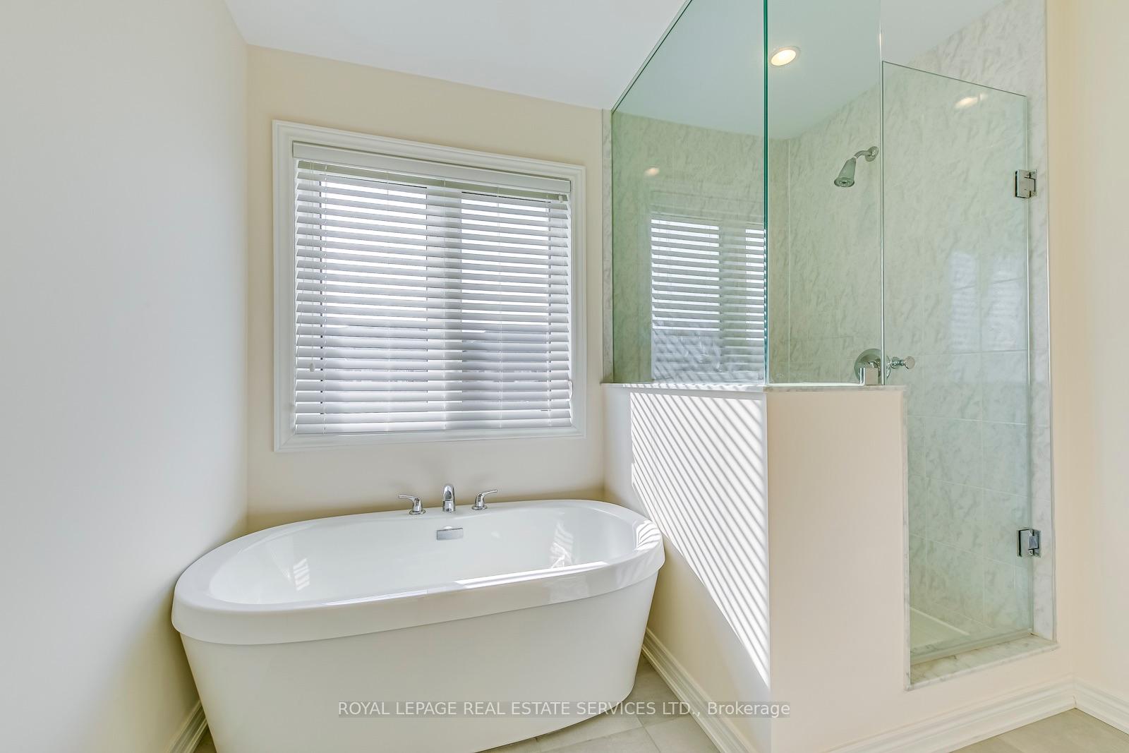 Photo 24 of 22 Callon Drive, Hamilton, Meadowlands — HOMEH