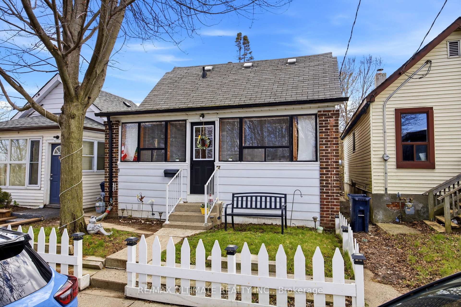 Photo 1 of 82 Beechwood Avenue, Toronto, Rockcliffe-Smythe — HOMEH