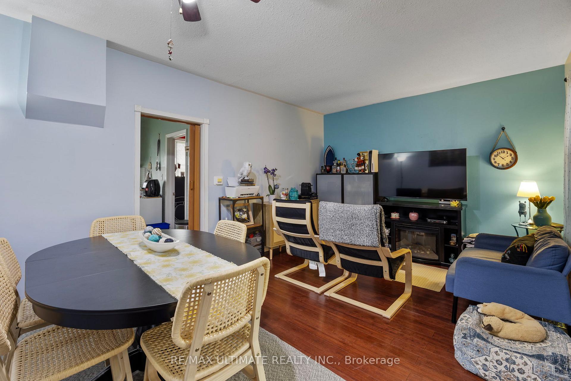 Photo 6 of 82 Beechwood Avenue, Toronto, Rockcliffe-Smythe — HOMEH