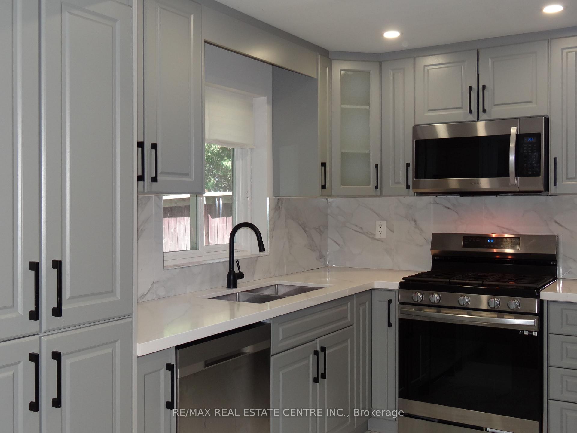 Photo 20 of 28 Rawling Crescent, Brampton, Heart Lake East — HOMEH