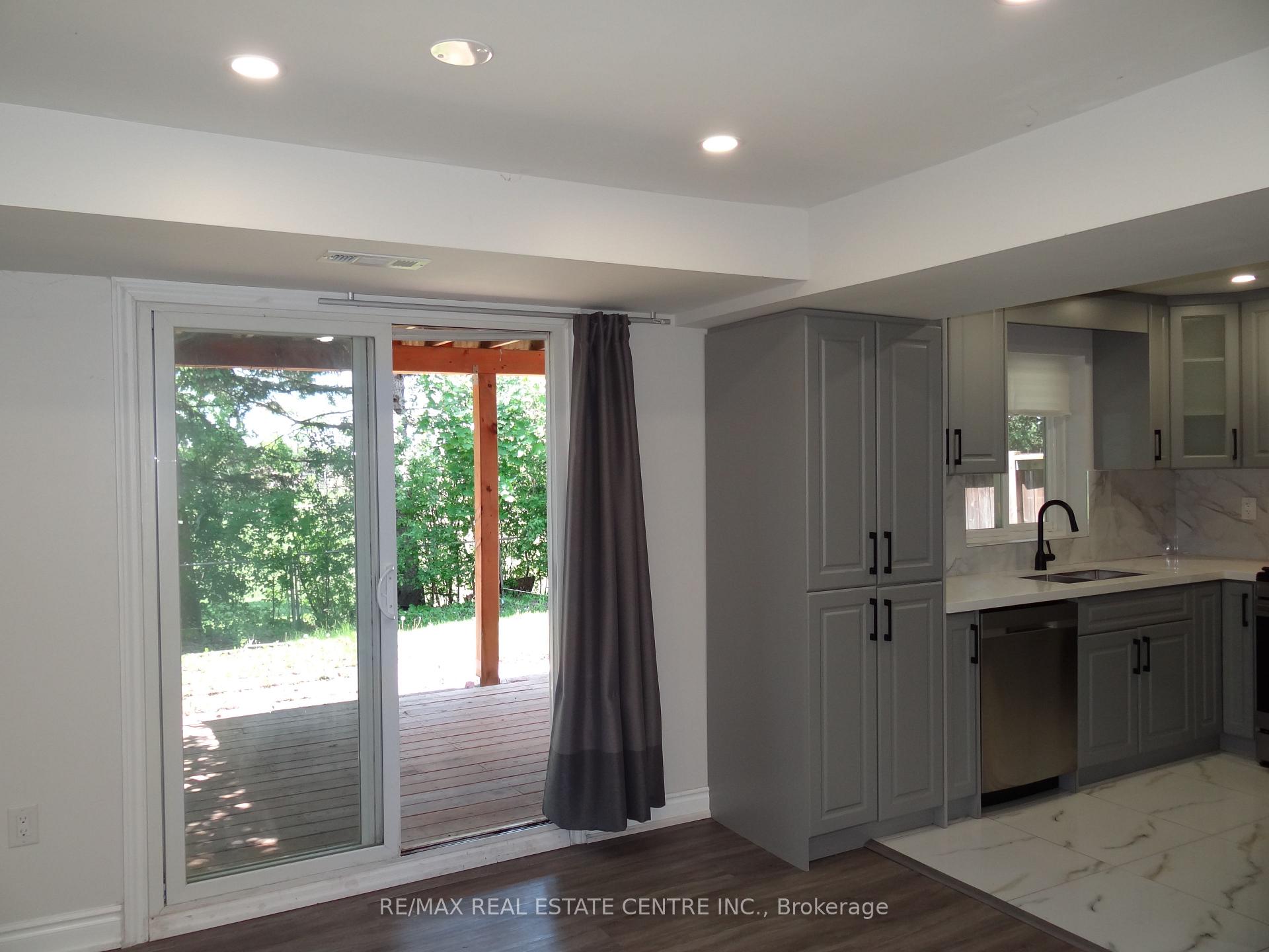 Photo 24 of 28 Rawling Crescent, Brampton, Heart Lake East — HOMEH