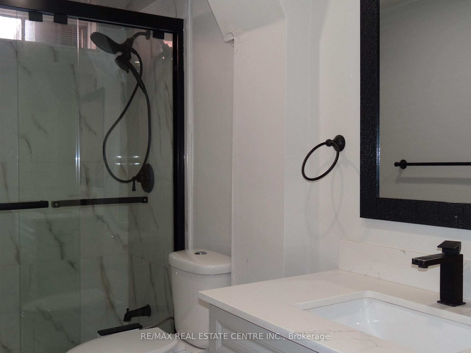 Photo 25 of 28 Rawling Crescent, Brampton, Heart Lake East — HOMEH