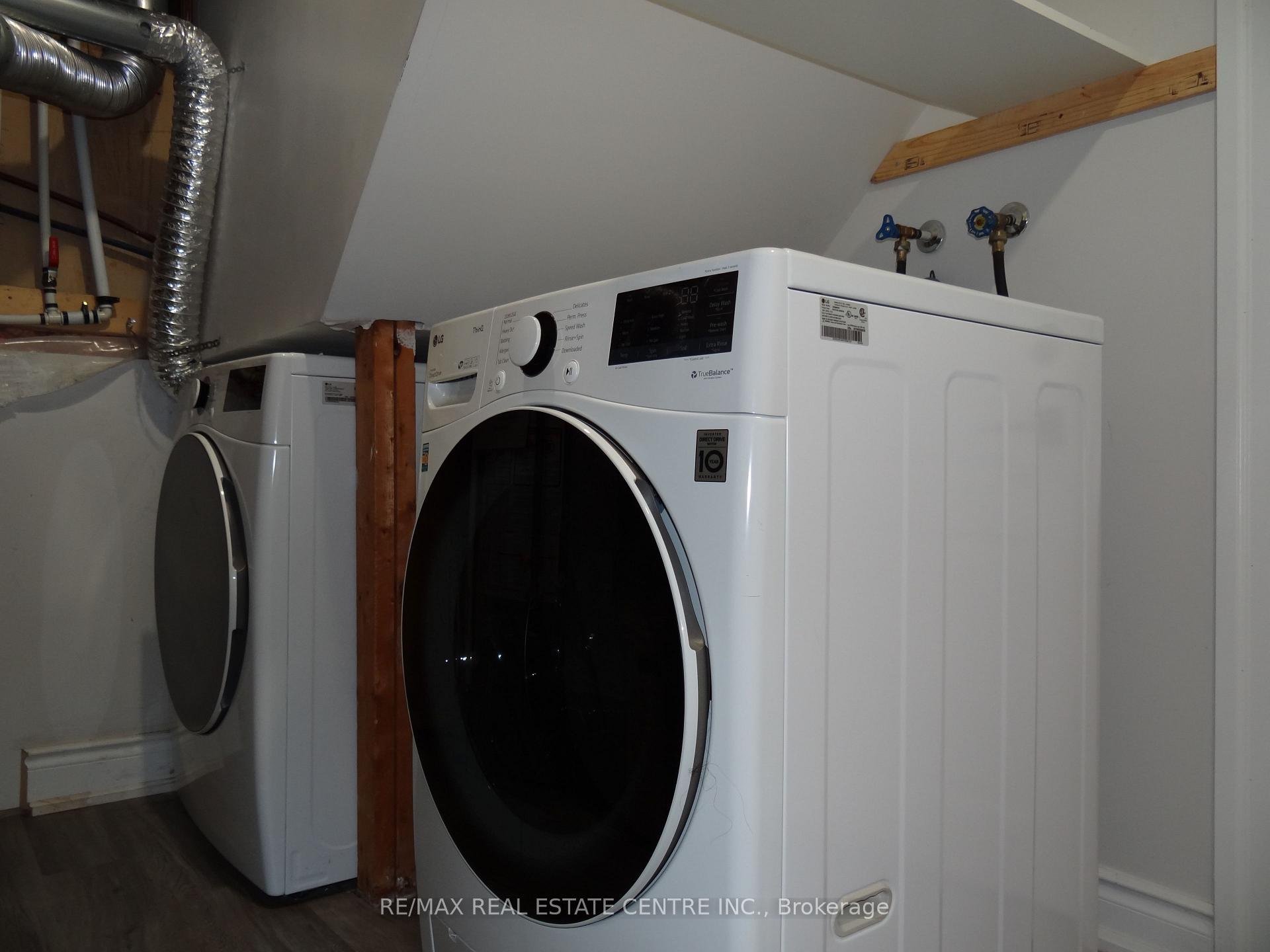 Photo 26 of 28 Rawling Crescent, Brampton, Heart Lake East — HOMEH