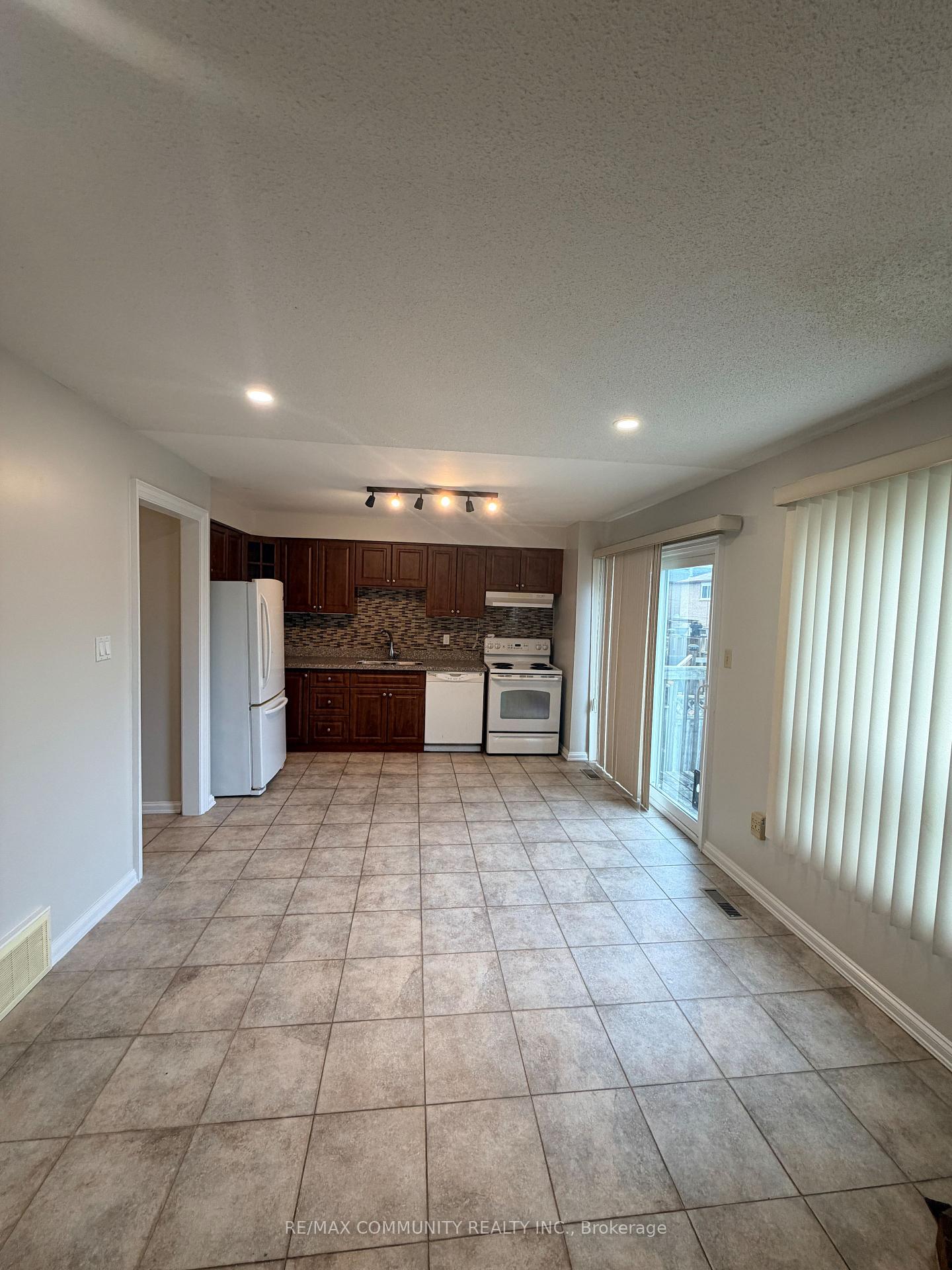 Photo 9 of Unit Main, 65 Hewitt Crescent, Ajax, South East — HOMEH