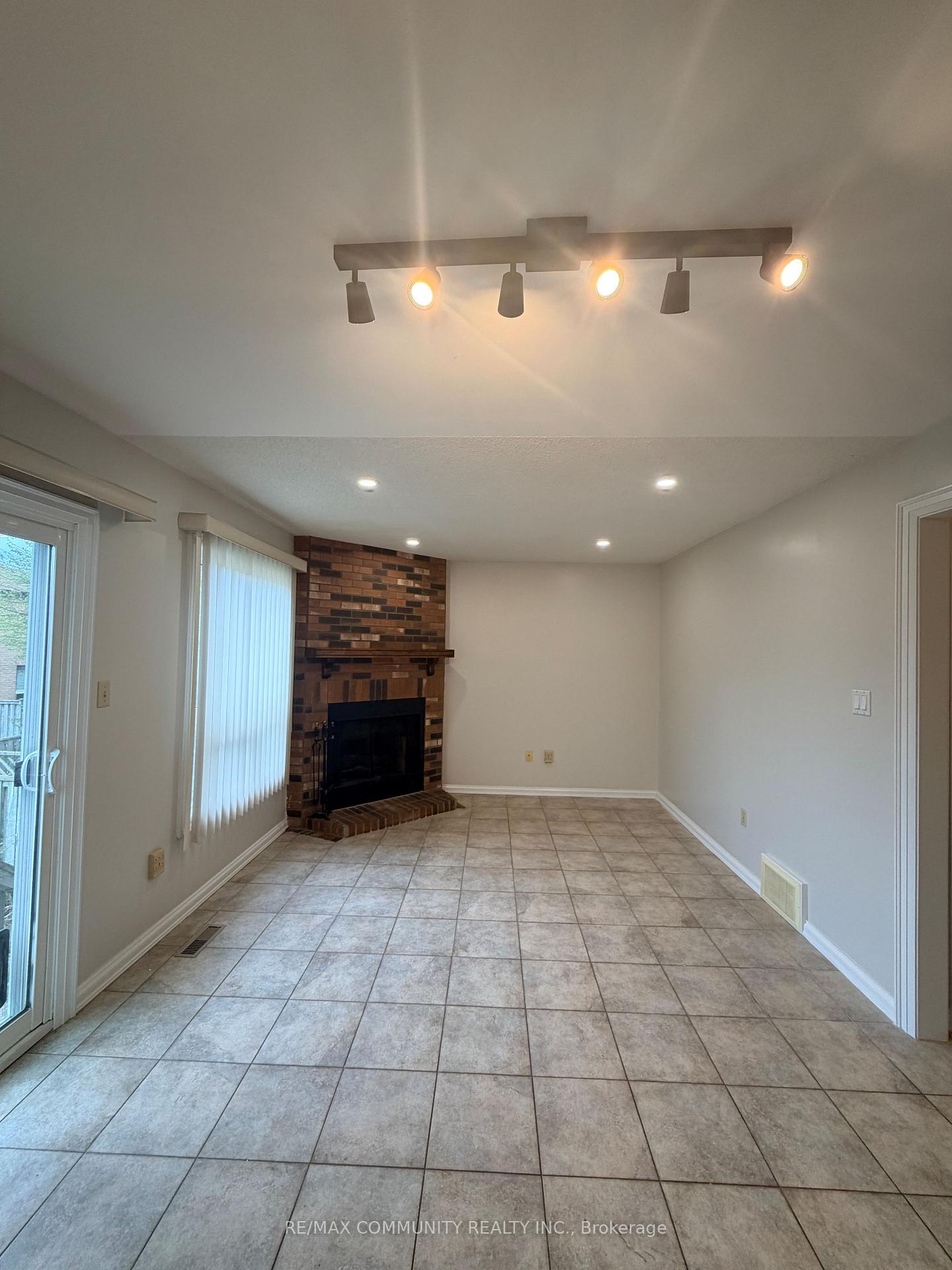 Photo 12 of Unit Main, 65 Hewitt Crescent, Ajax, South East — HOMEH