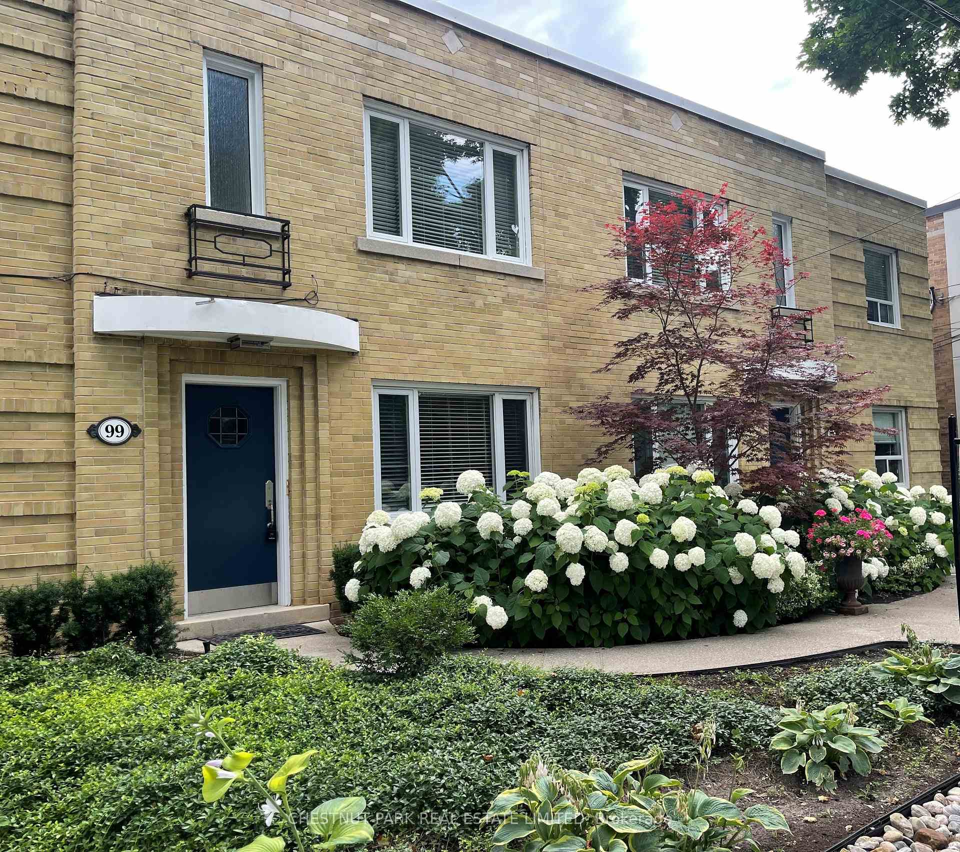 Photo 3 of Unit Main, 99 Chatsworth Drive, Toronto, Lawrence Park South — HOMEH