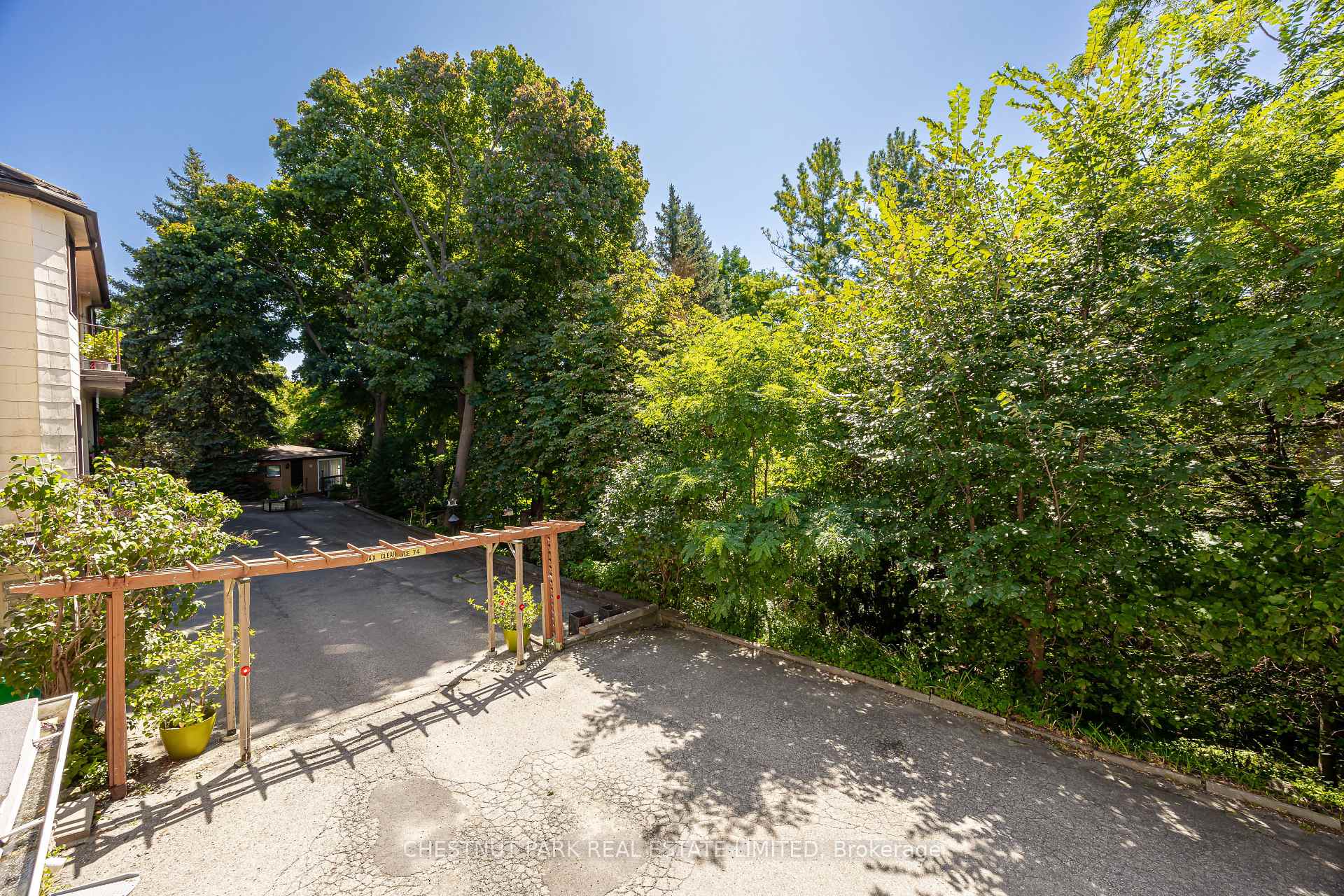 Photo 5 of Unit Main, 99 Chatsworth Drive, Toronto, Lawrence Park South — HOMEH