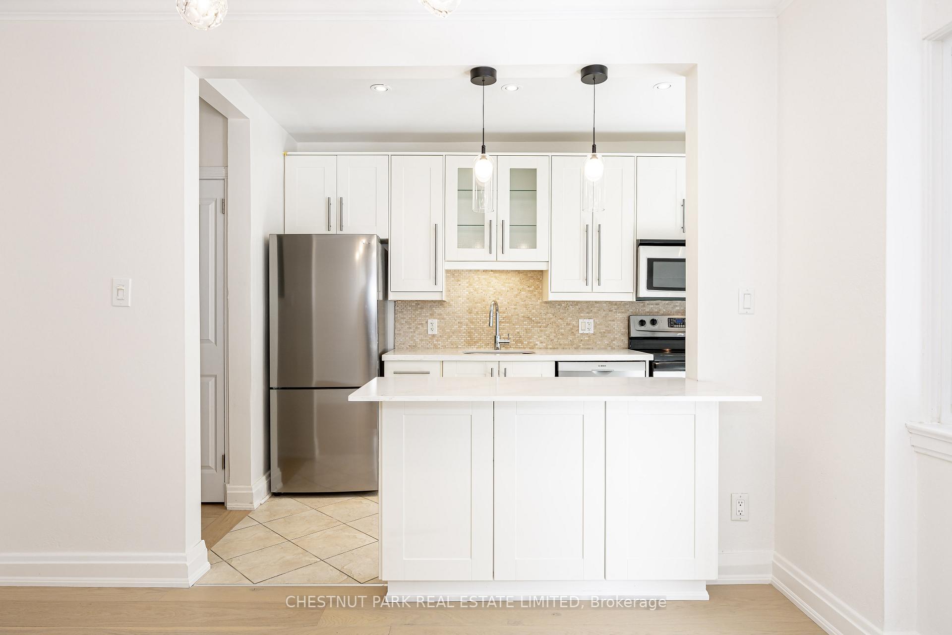 Photo 15 of Unit Main, 99 Chatsworth Drive, Toronto, Lawrence Park South — HOMEH