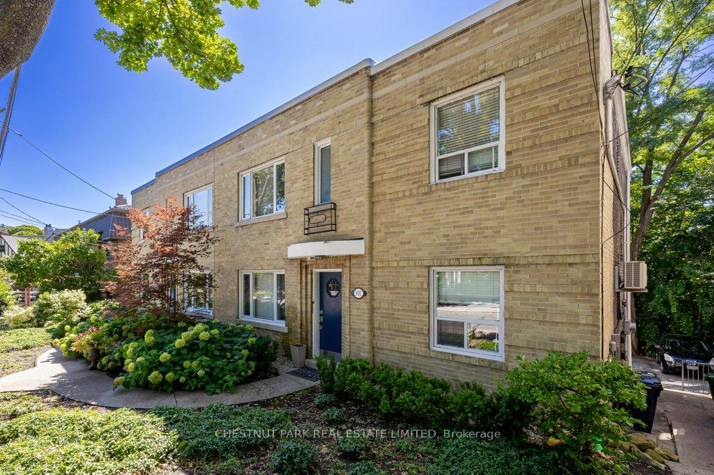 Photo 2 of Unit Upper, 101 Chatsworth Drive, Toronto, Lawrence Park South — HOMEH