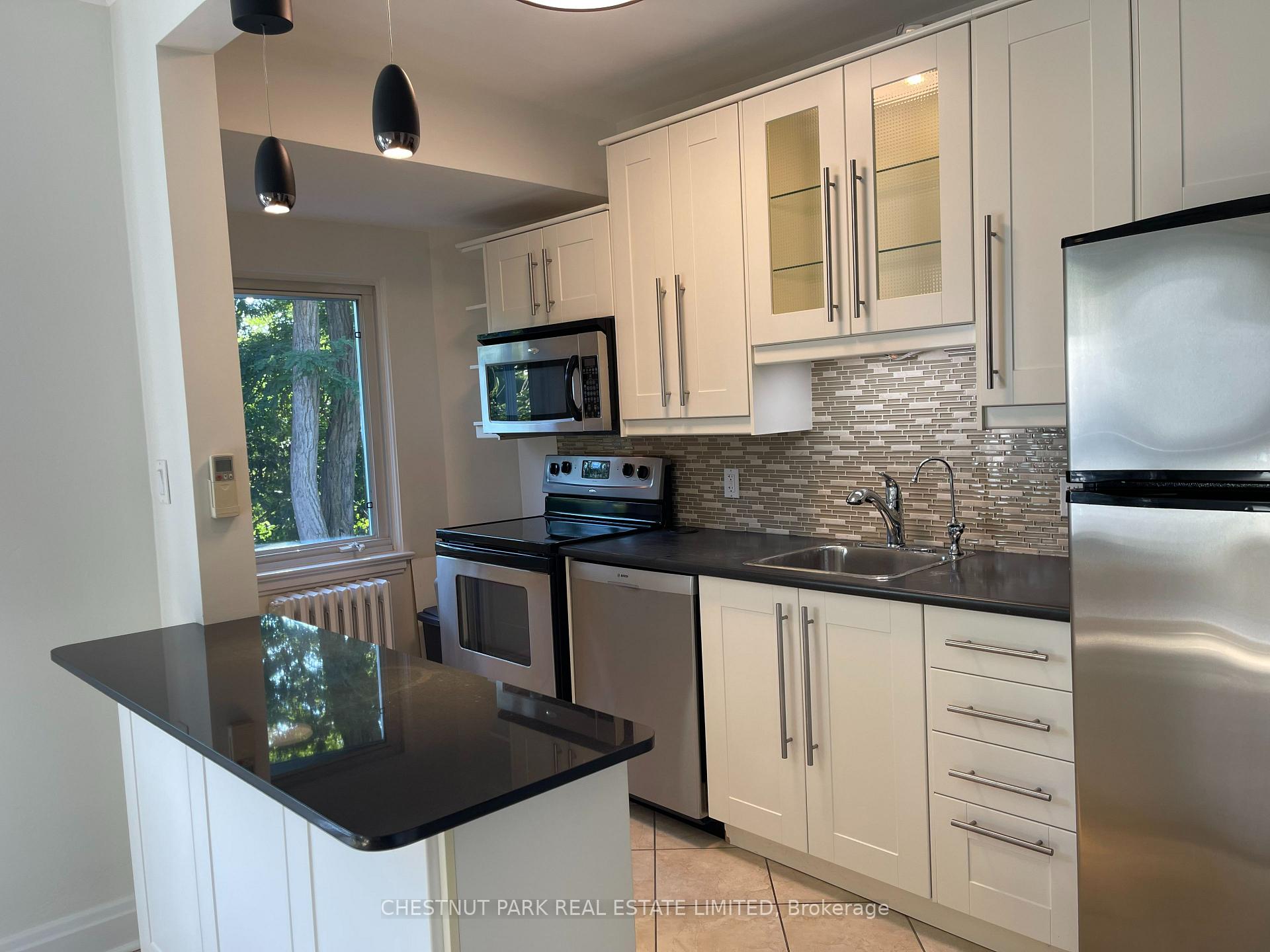 Photo 6 of Unit Upper, 101 Chatsworth Drive, Toronto, Lawrence Park South — HOMEH