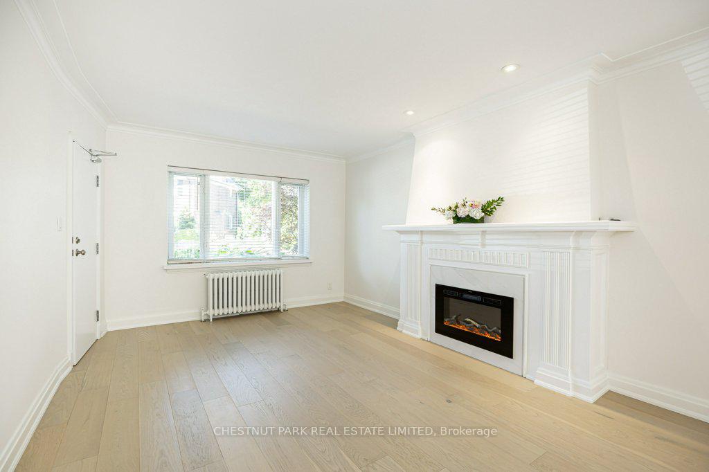 Photo 7 of Unit Upper, 101 Chatsworth Drive, Toronto, Lawrence Park South — HOMEH